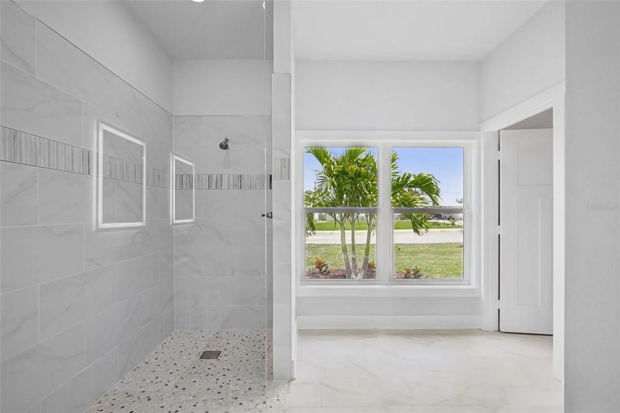 Property Slideshow image 19 of 32 | 718 desert hills way, Sun City Center, FL, 33573