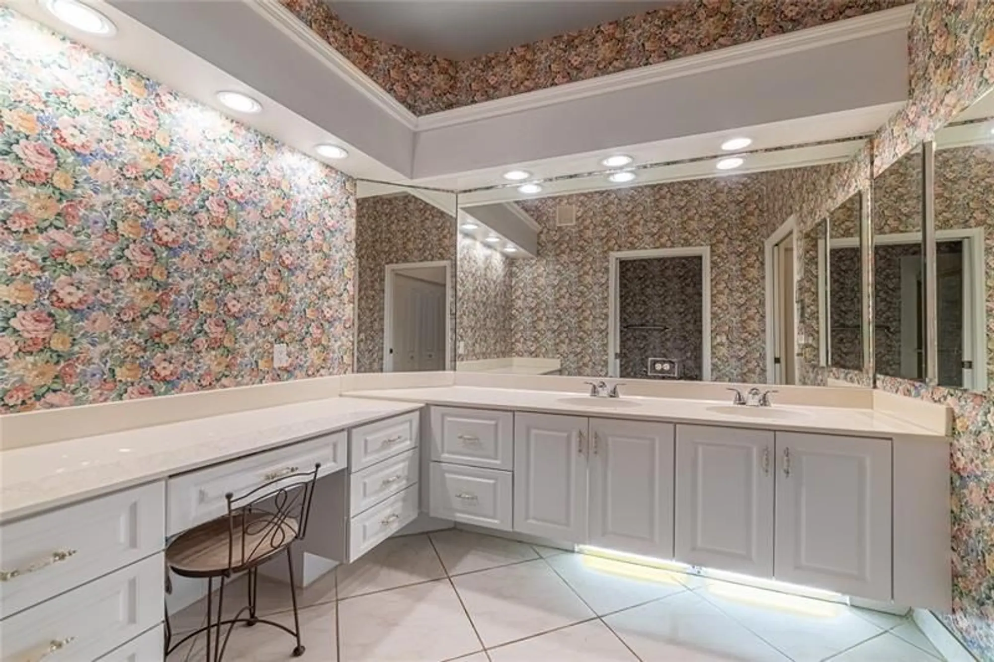 Property Slideshow image 13 of 39 | 10152 lombardy dr # 10152, Tamarac, FL, 33321