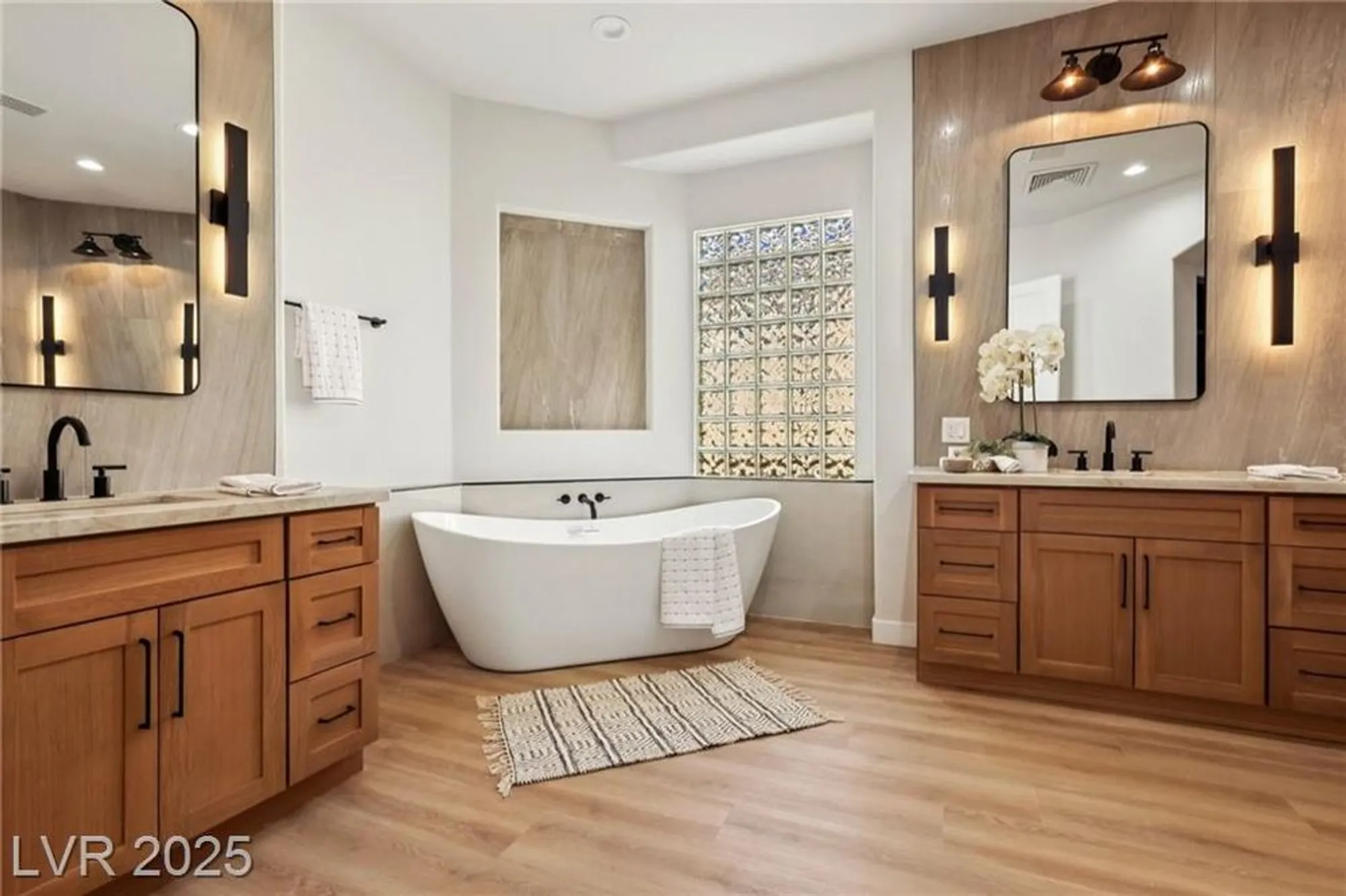 Property Slideshow image 72 of 96 | 10480 premia pl, Las Vegas, NV, 89135