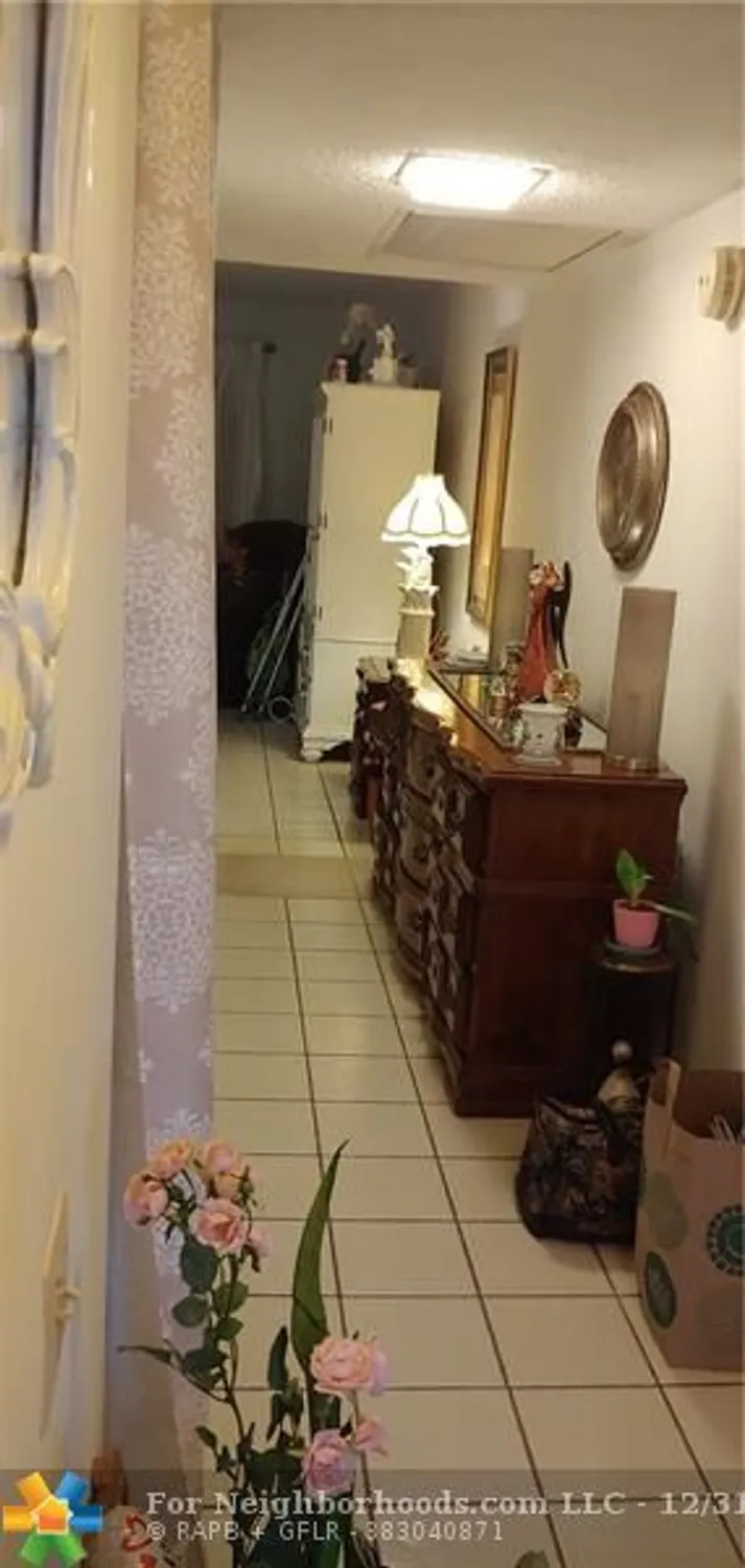 Property Slideshow image 9 of 23 | 2604 nassau bnd apt e1, Coconut Creek, FL, 33066