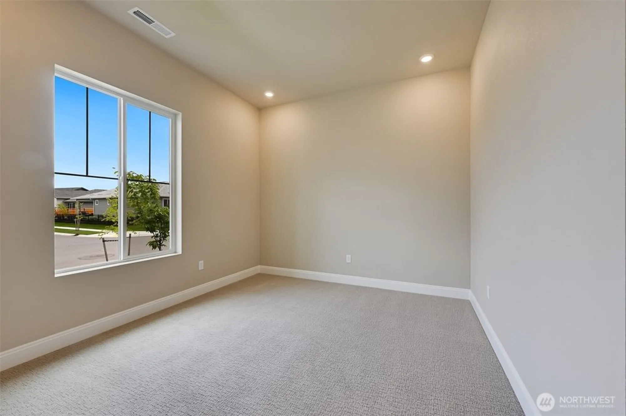 Property Slideshow image 7 of 33 | 20562 150th st e unit e, Bonney Lake, WA, 98391