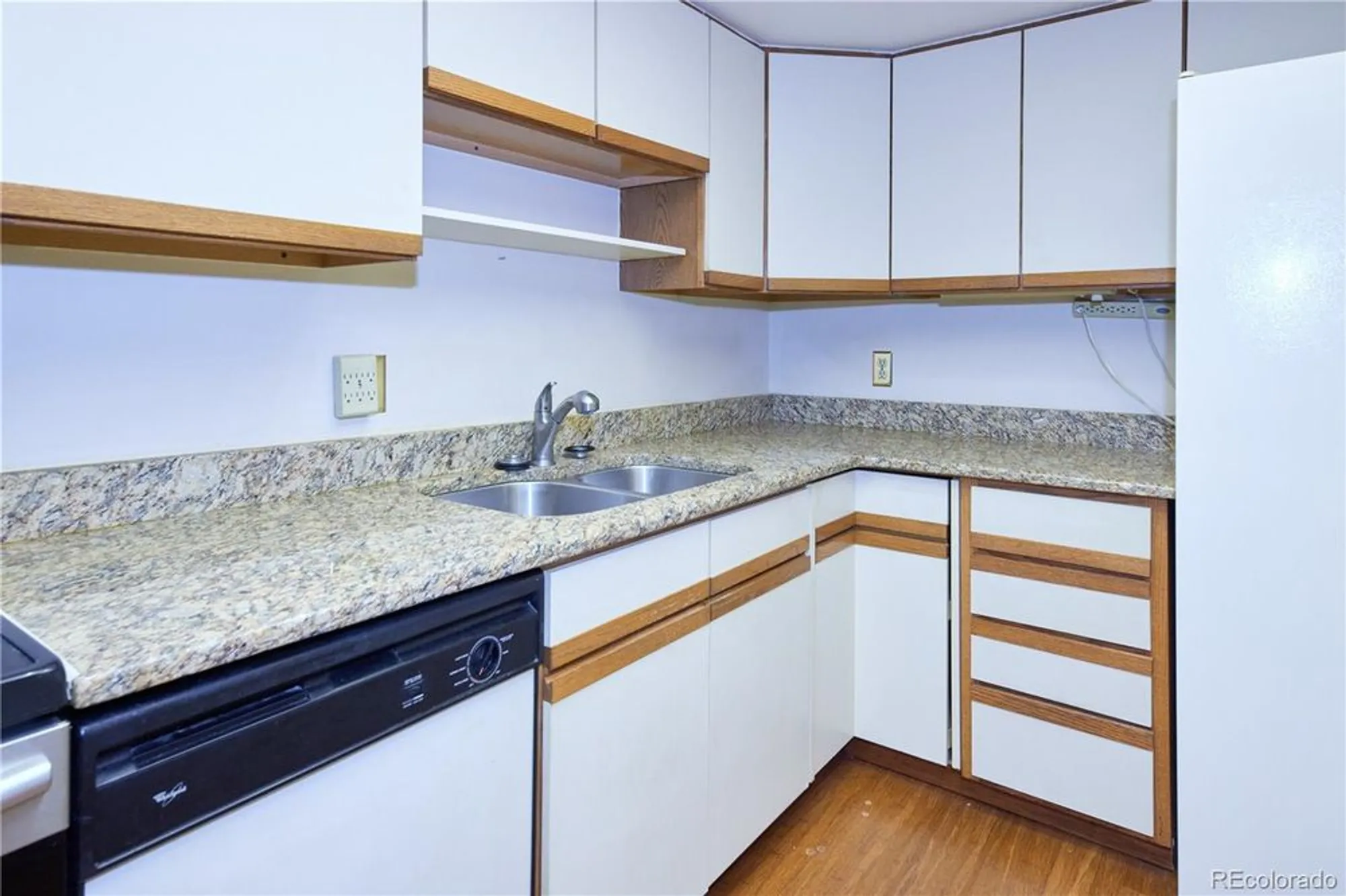 Property Slideshow image 11 of 45 | 13902 e marina dr apt 610, Aurora, CO, 80014