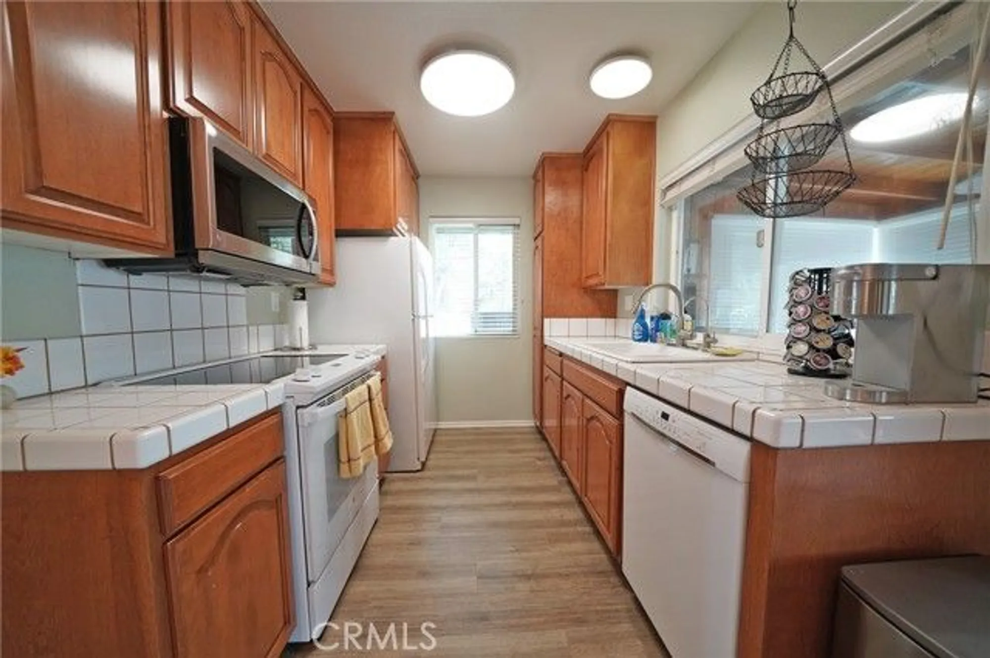 Property Slideshow image 8 of 18 | 26360 oakspur dr a, Newhall, CA, 91321