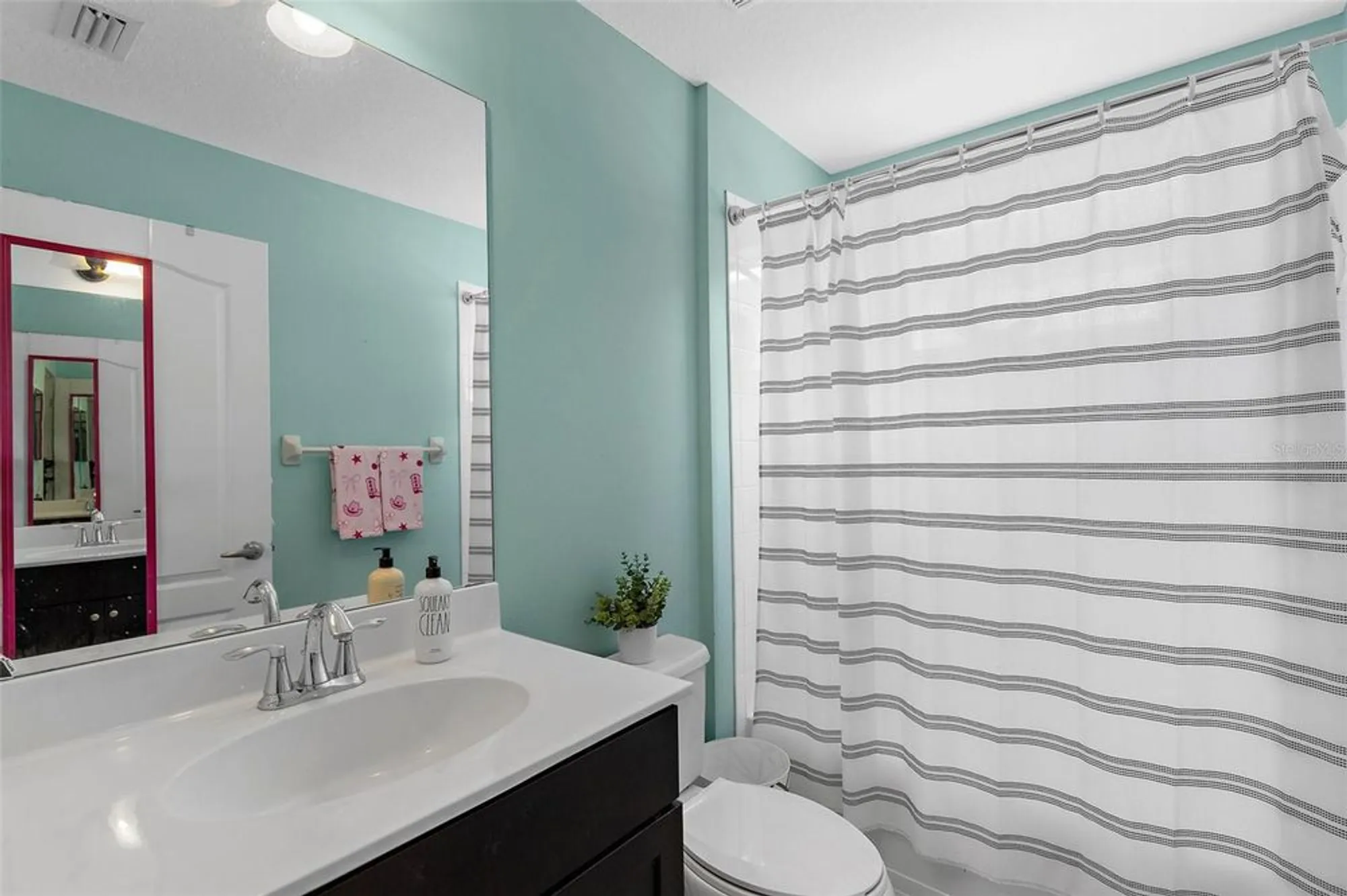 Property Slideshow image 28 of 50 | 12520 shimmering oak cir, Venice, FL, 34293