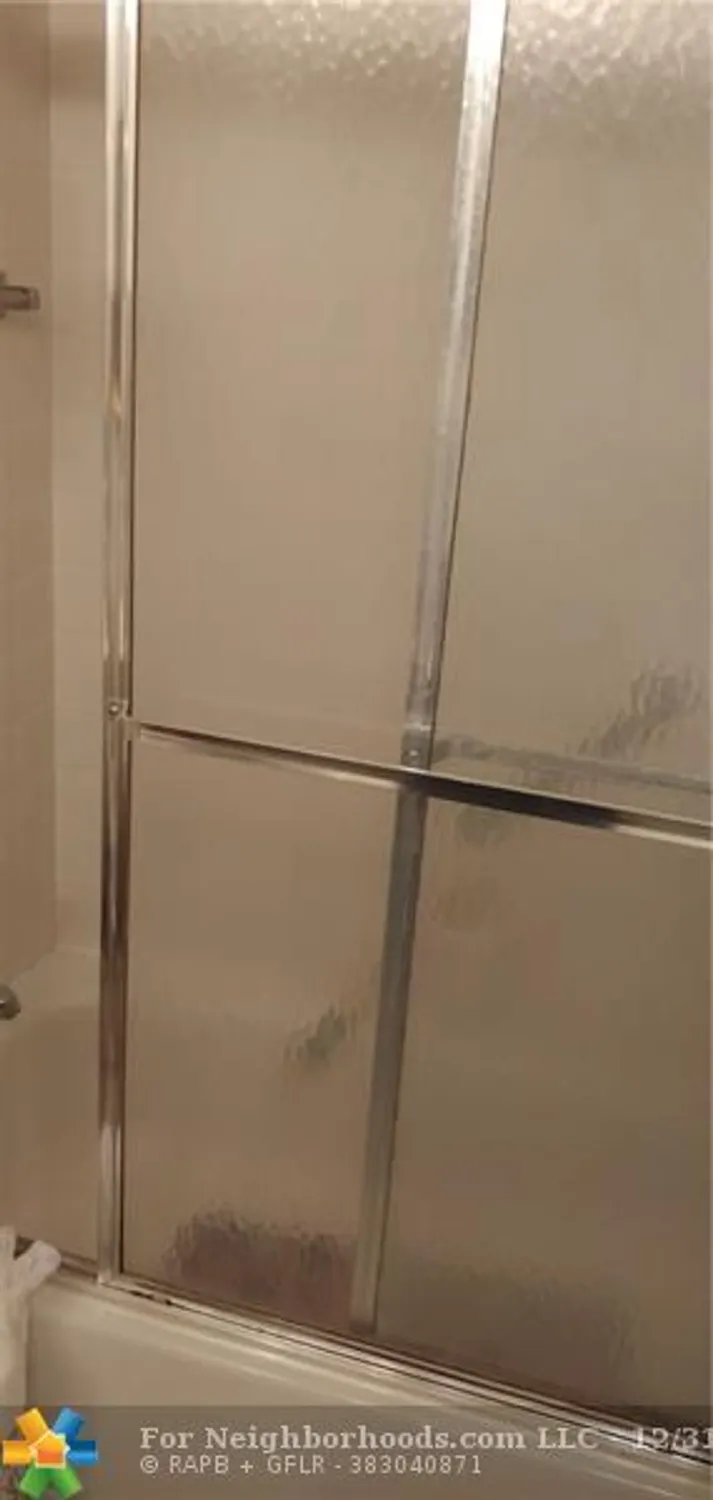 Property Slideshow image 17 of 23 | 2604 nassau bnd apt e1, Coconut Creek, FL, 33066