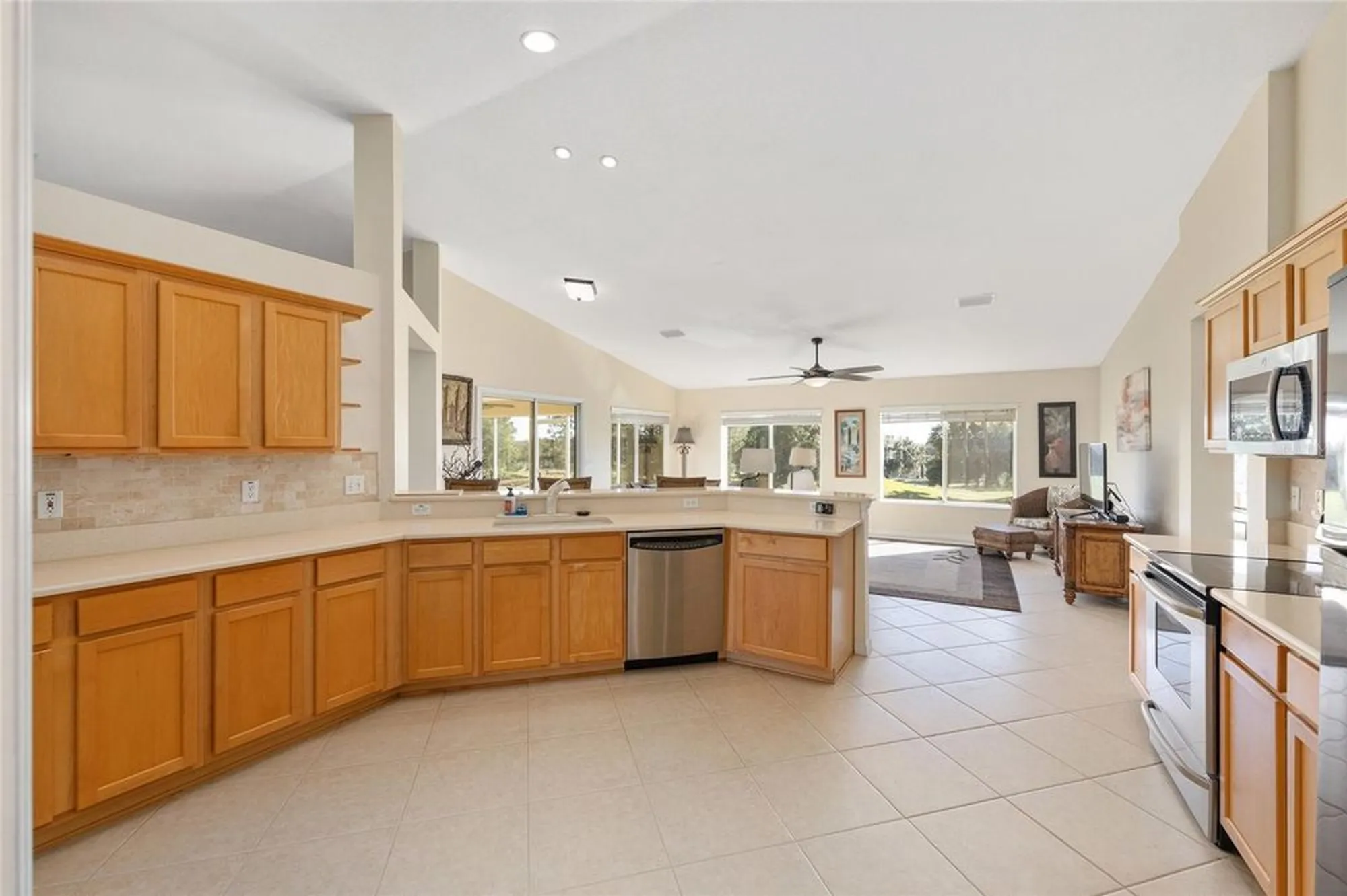 Property Slideshow image 14 of 92 | 9310 se 136th pl, Summerfield, FL, 34491