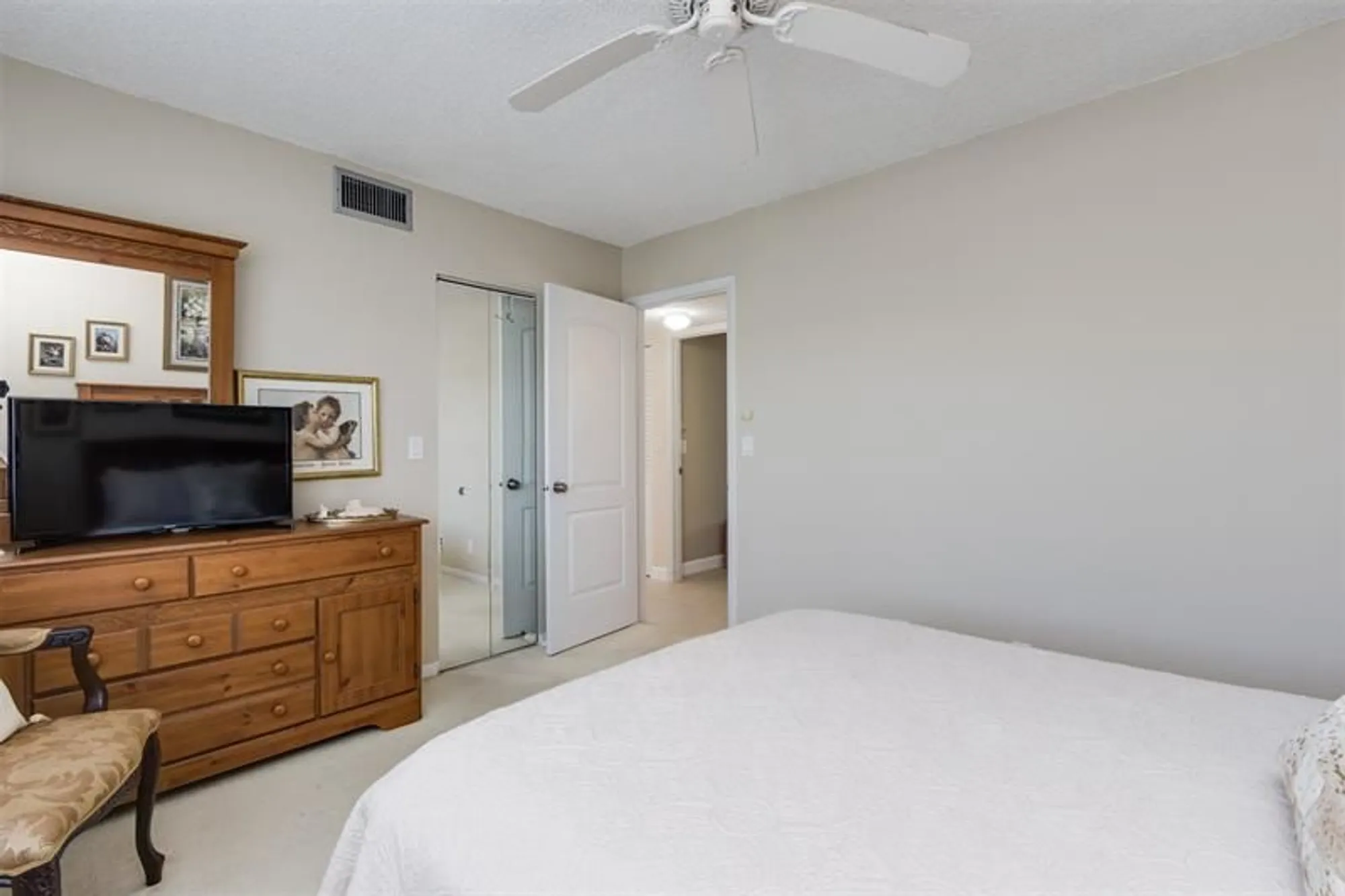 Property Slideshow image 25 of 42 | 414 se 10th st 302, Dania Beach, FL, 33004