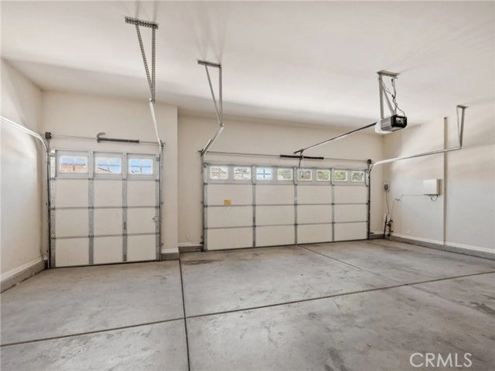 Property Slideshow image 29 of 38 | 19301 galloping hill rd, Apple Valley, CA, 92308