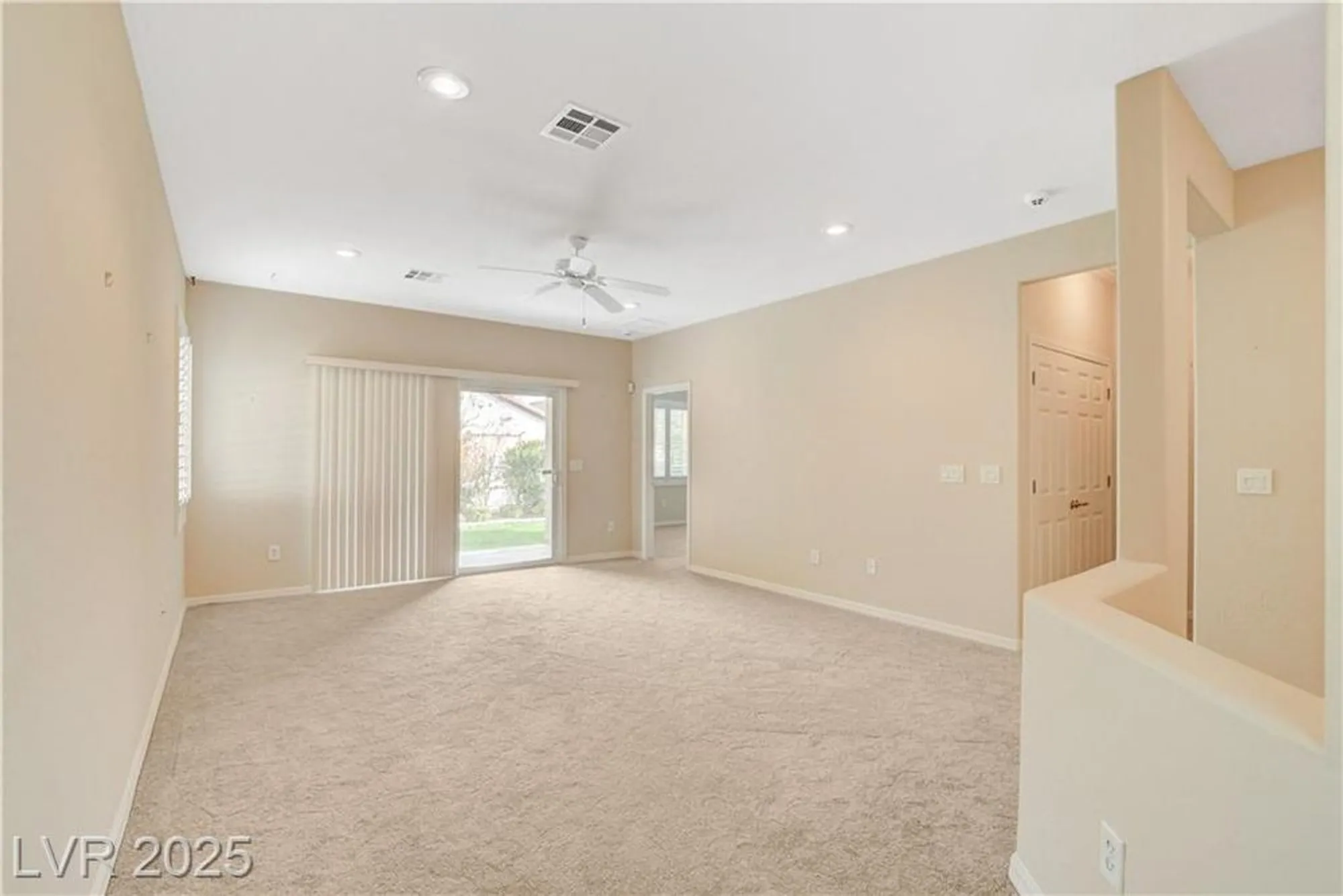 Property Slideshow image 2 of 19 | 2554 crater rock st, Henderson, NV, 89044