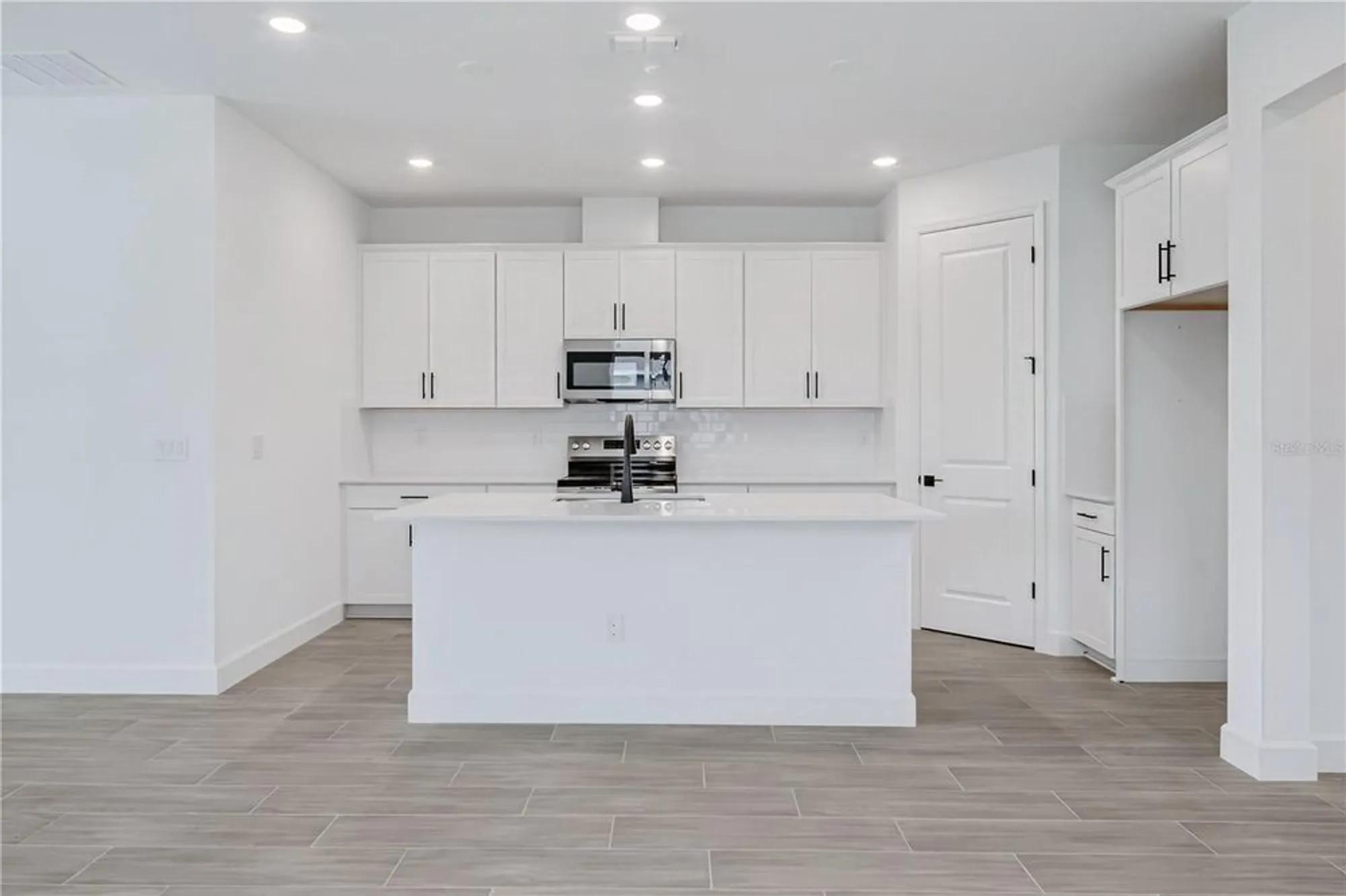 Property Slideshow image 13 of 47 | 9157 players dr, Weeki Wachee, FL, 34613