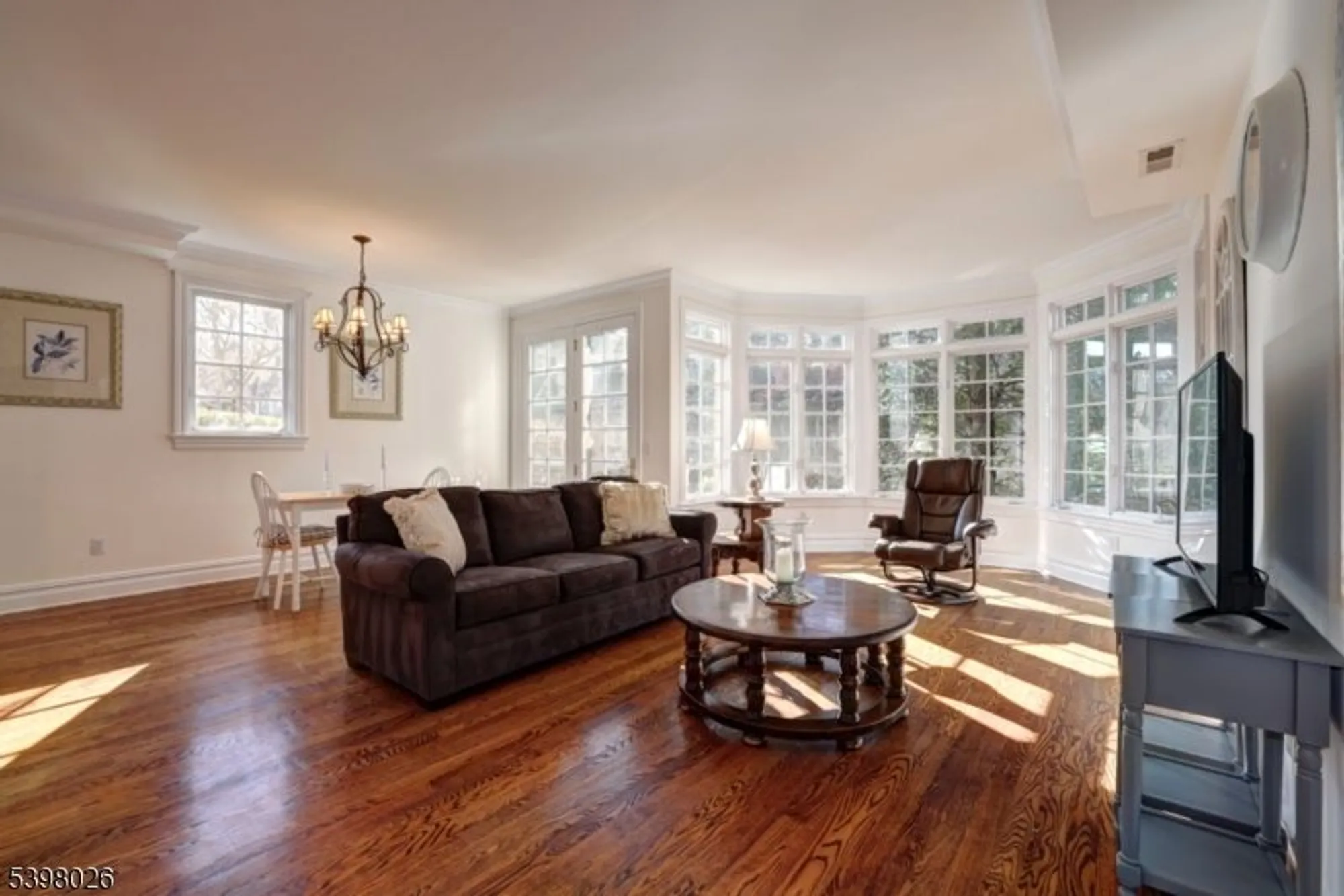 Property Slideshow image 3 of 19 | 34 schmidt cir, Watchung, NJ, 07069