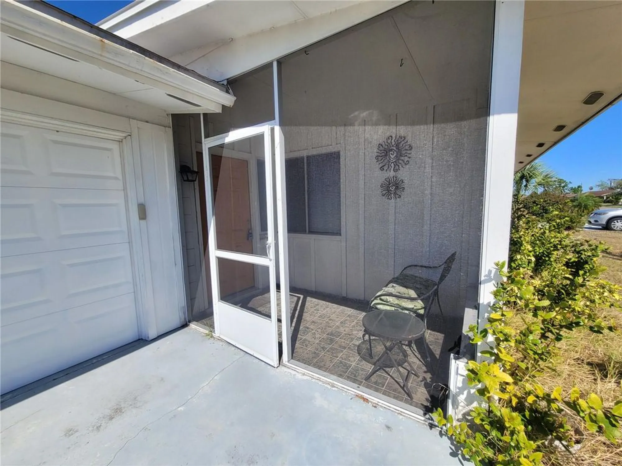 Property Slideshow image 39 of 44 | 823 la jolla ave, Sun City Center, FL, 33573