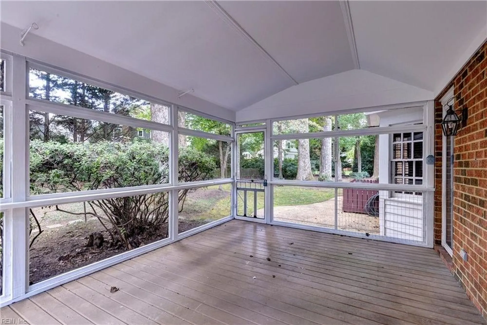 Property Slideshow image 28 of 45 | 136 thomas dale, Williamsburg, VA, 23185