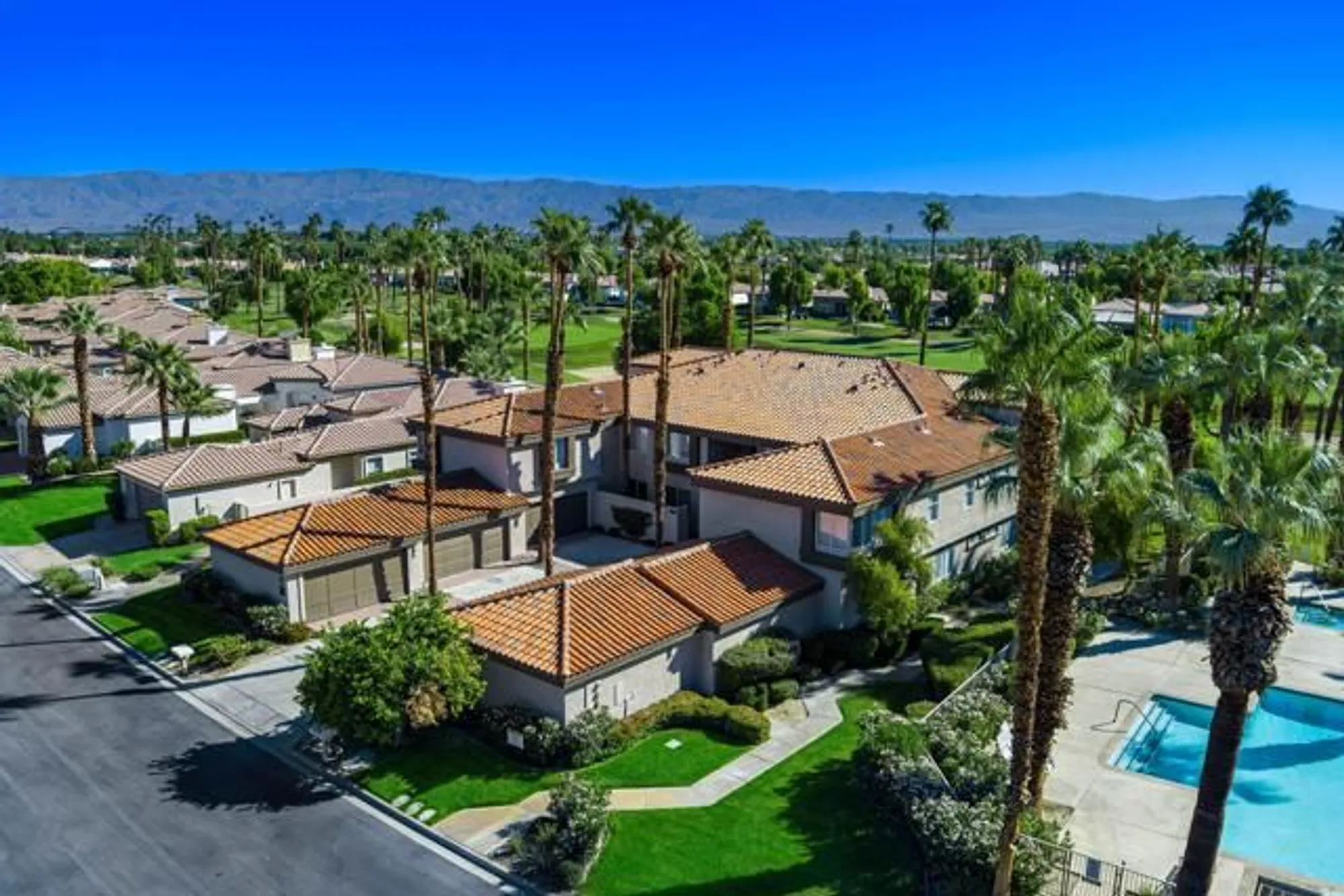 Property Slideshow image 36 of 53 | 55296 laurel vly, La Quinta, CA, 92253