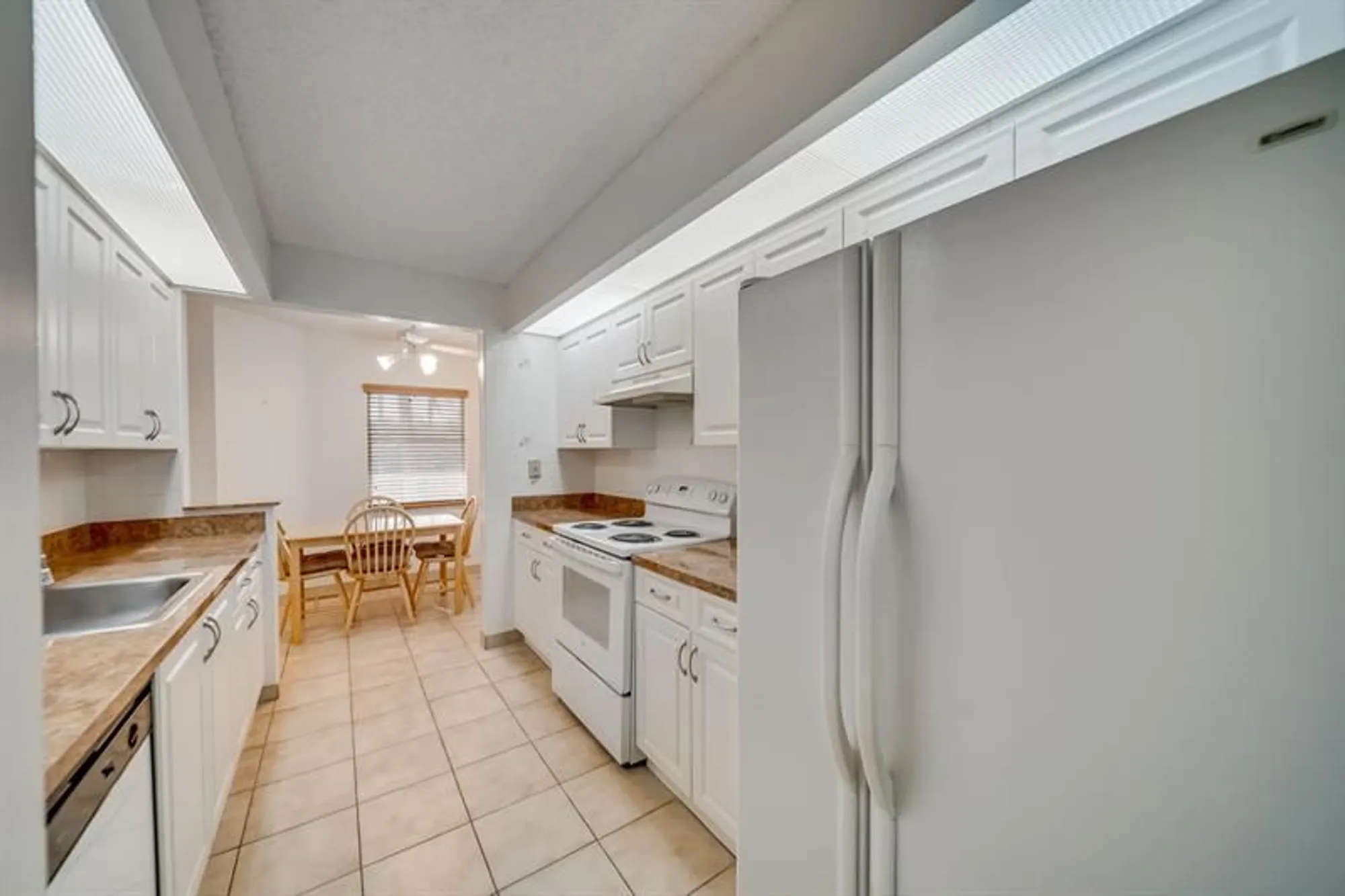 Property Slideshow image 27 of 54 | 13105 sw 16th ct 209l, Pembroke Pines, FL, 33027