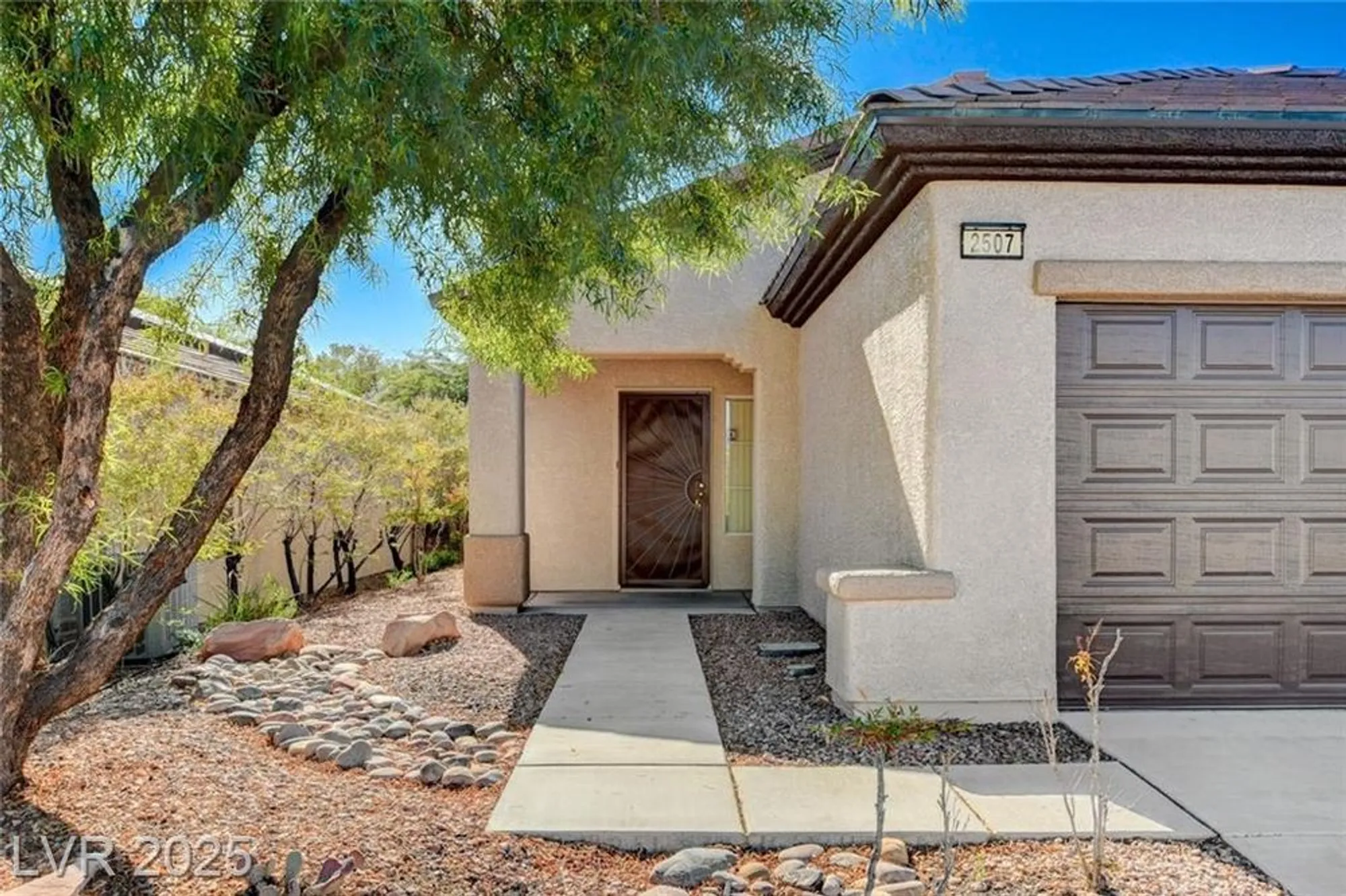 Property Slideshow image 4 of 32 | 2507 libretto ave, Henderson, NV, 89052