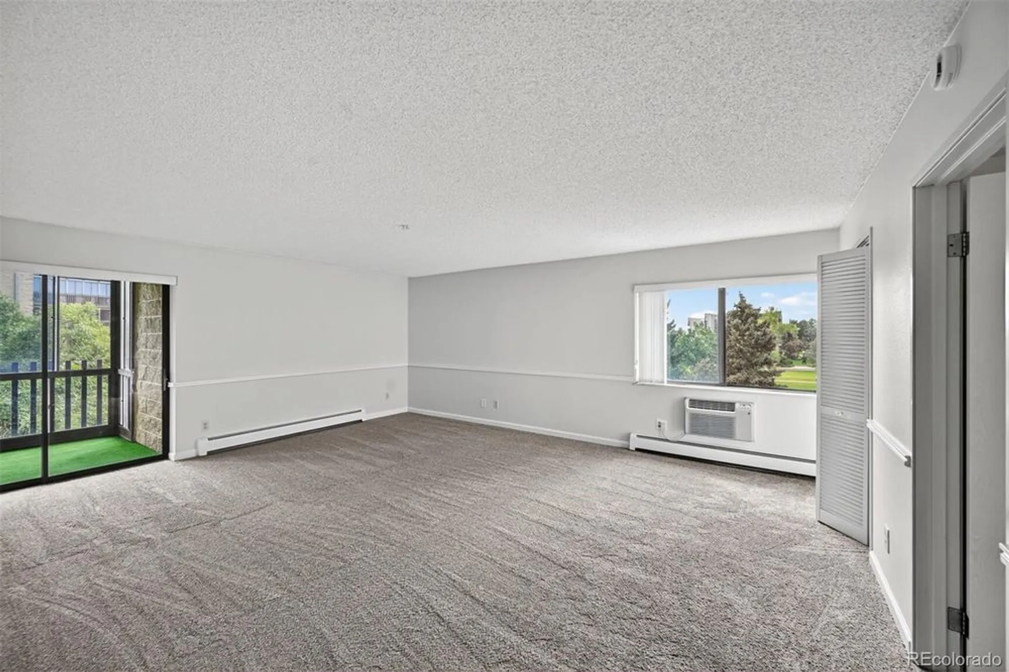 Property Slideshow image 11 of 30 | 14050 e linvale pl apt 407, Aurora, CO, 80014