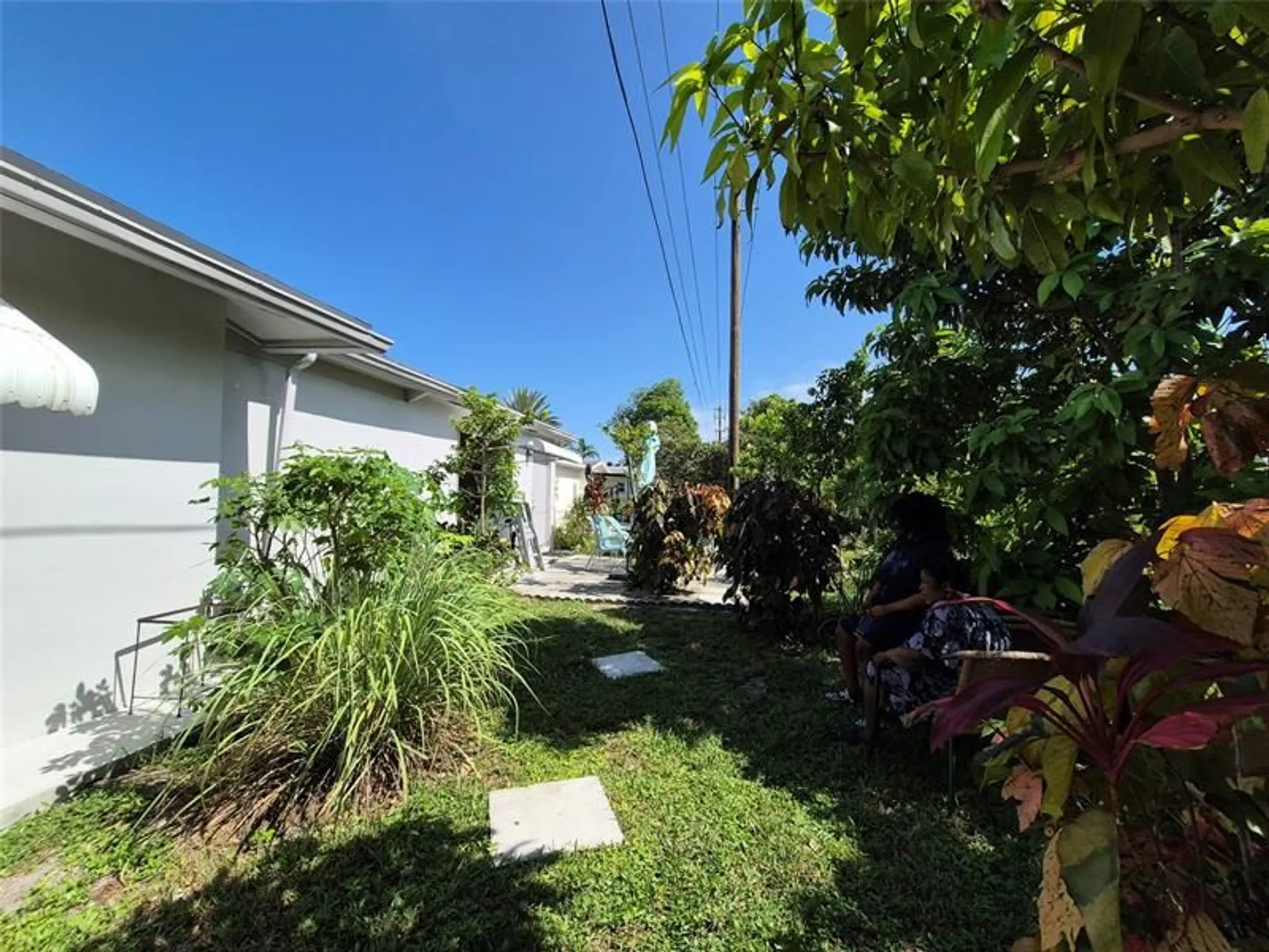 Property Slideshow image 25 of 40 | 1390 nw 70th ln, Margate, FL, 33063