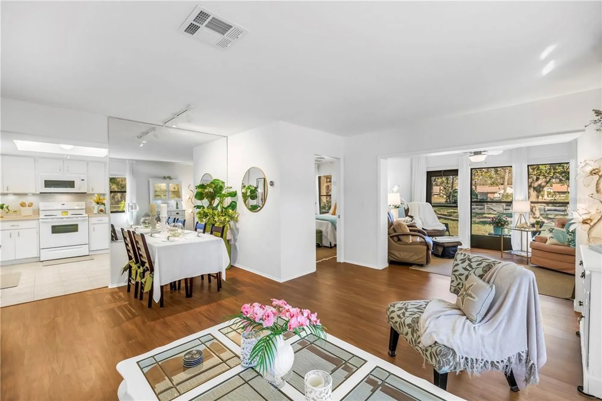 Property Slideshow image 12 of 52 | 2585 bay berry dr 43d, Clearwater, FL, 33763