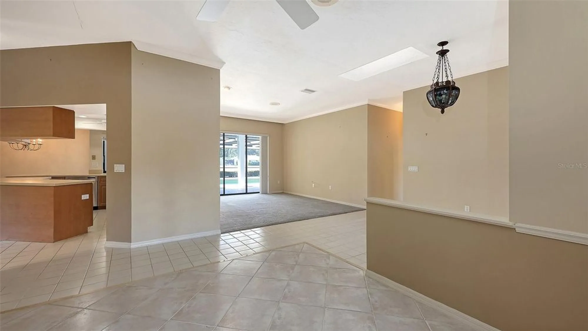 Property Slideshow image 12 of 60 | 8068 estates dr, Sarasota, FL, 34243