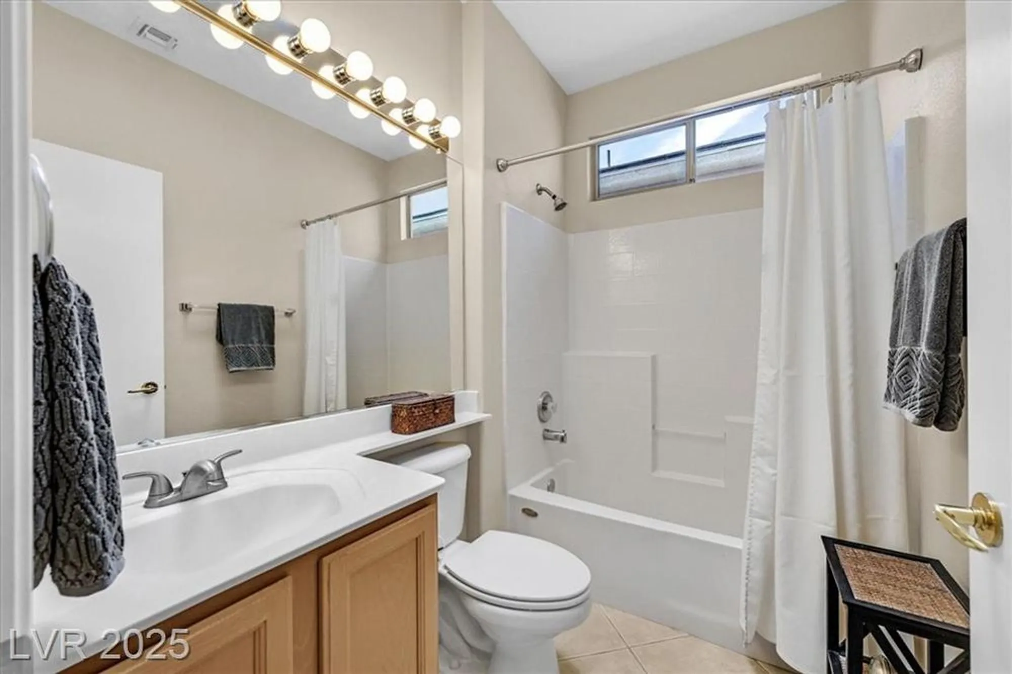 Property Slideshow image 22 of 40 | 2191 indigo creek ave, Henderson, NV, 89012