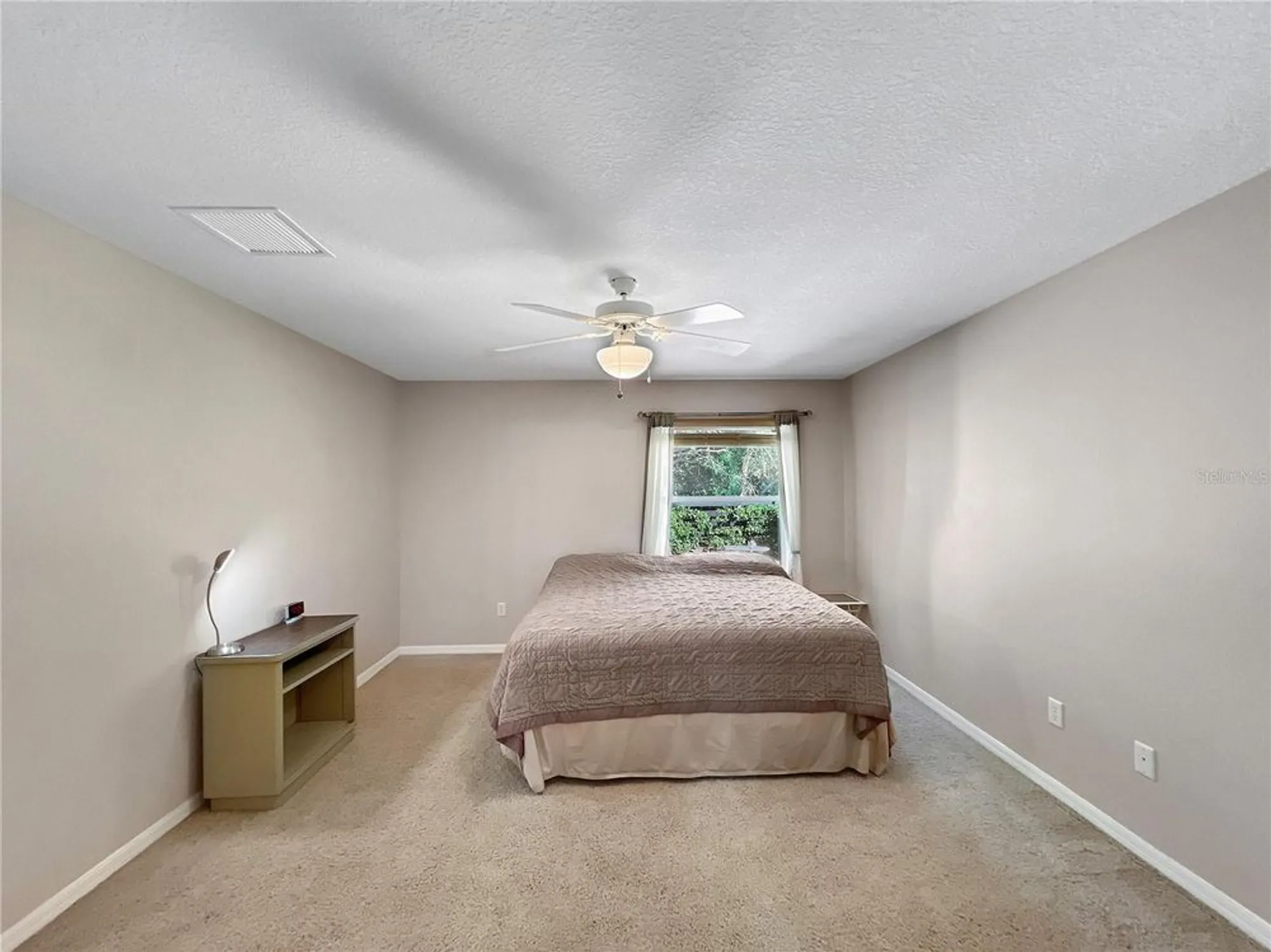 Property Slideshow image 17 of 50 | 2074 harston trl, The Villages, FL, 32162