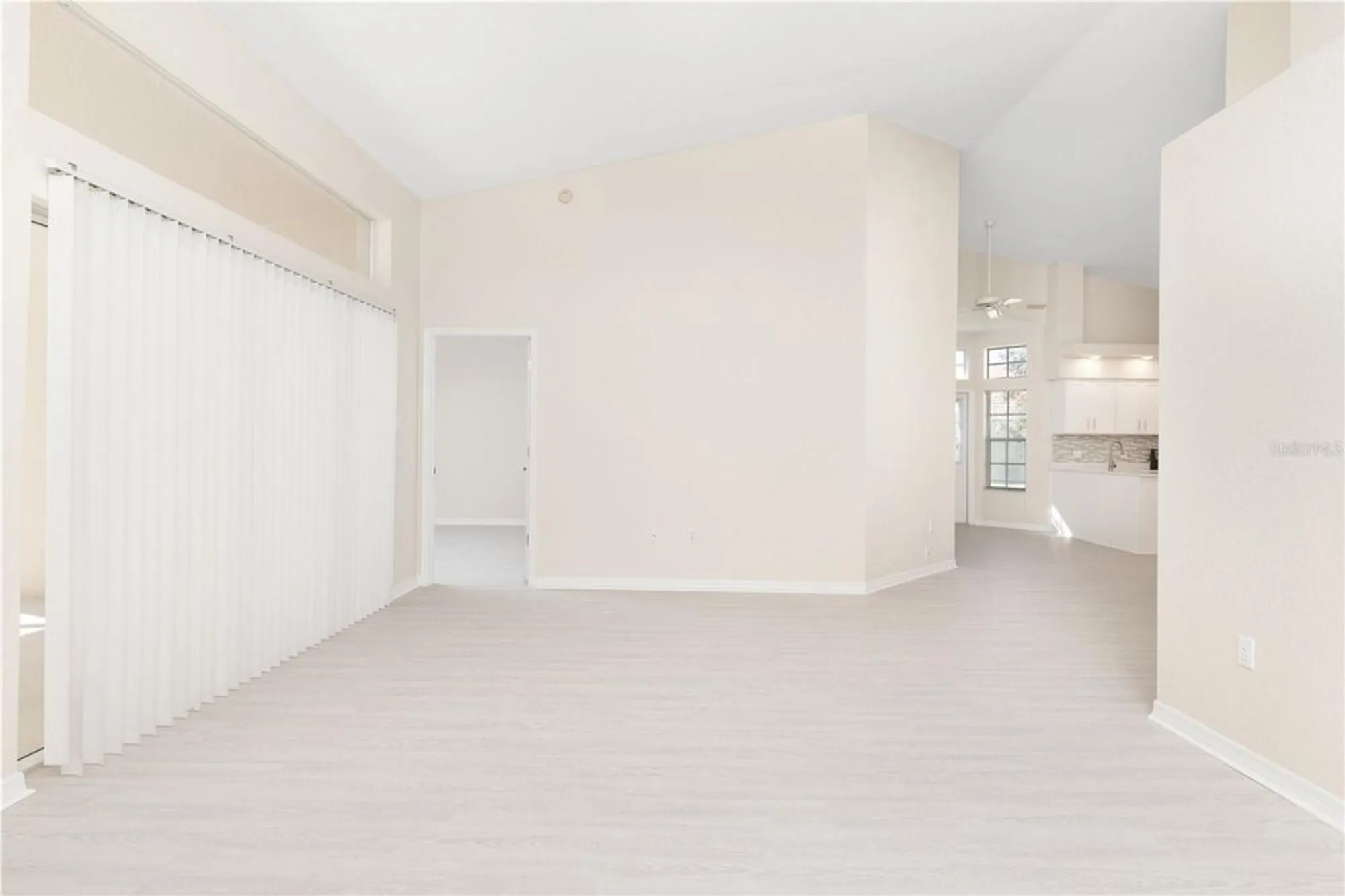 Property Slideshow image 22 of 52 | 9390 mississippi run, Weeki Wachee, FL, 34613