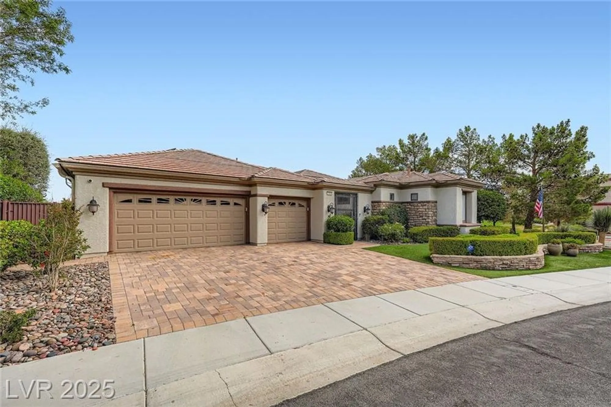 Property Slideshow image 45 of 45 | 2544 forest city dr, Henderson, NV, 89052