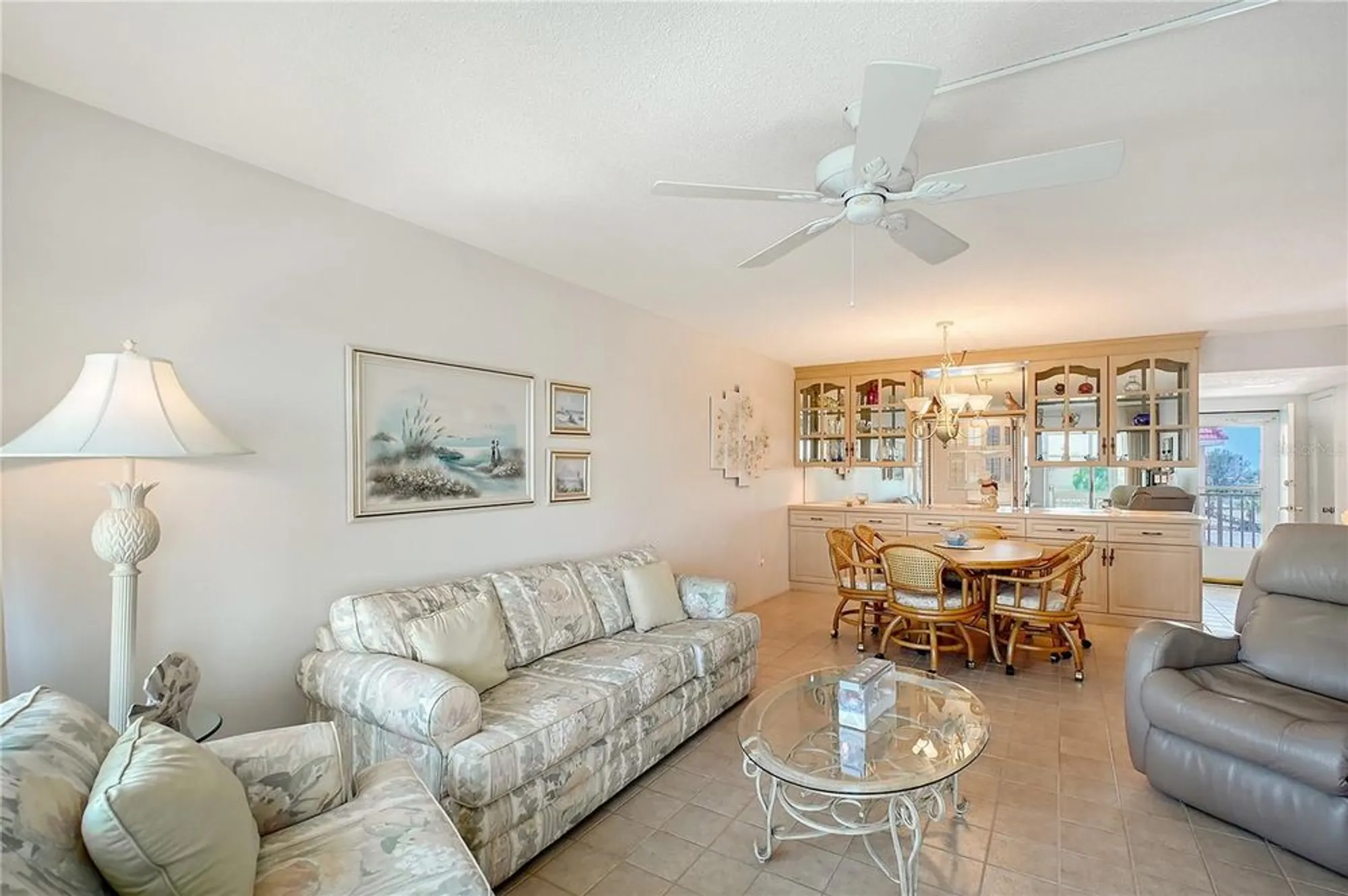 Property Slideshow image 10 of 37 | 1350 n portofino dr apt 402, Sarasota, FL, 34242