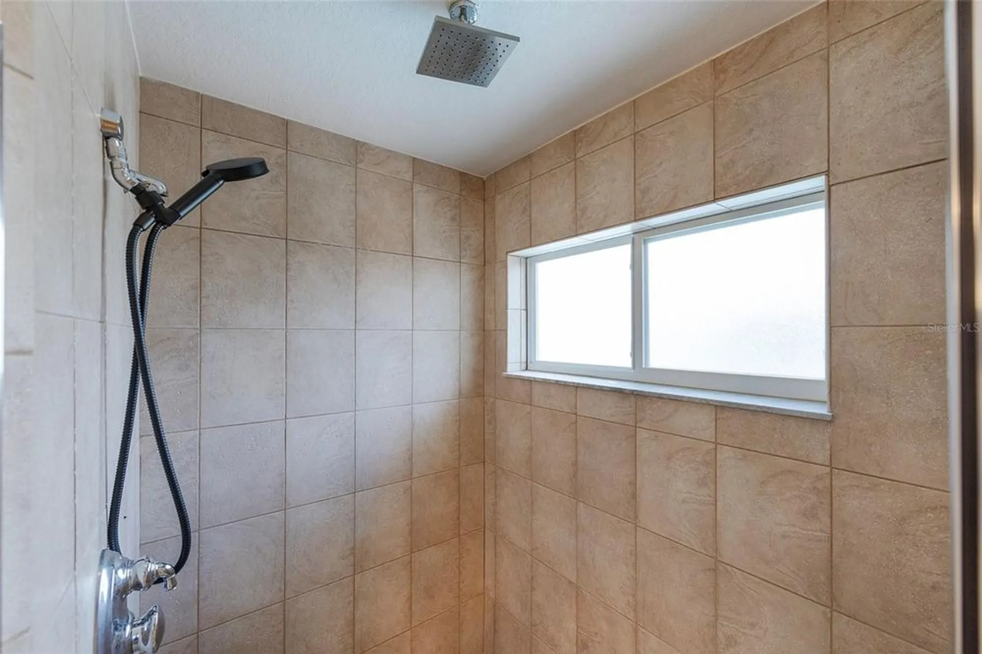 Property Slideshow image 21 of 66 | 6065 spruce point cir, Port Orange, FL, 32128