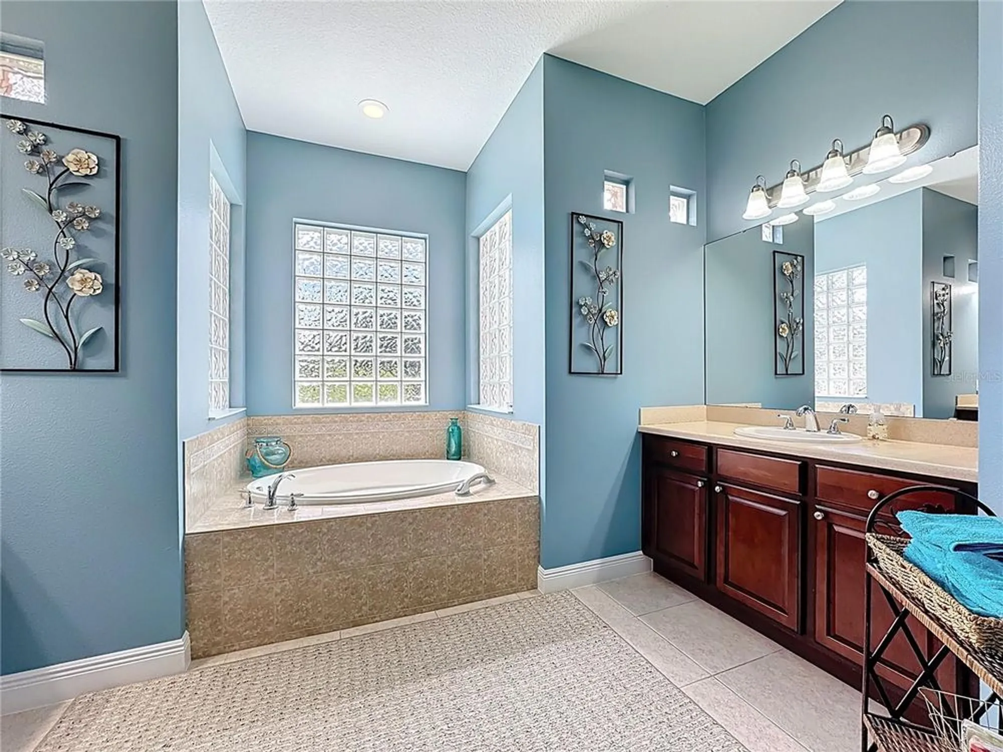 Property Slideshow image 30 of 79 | 670 carmel ln, Poinciana, FL, 34759