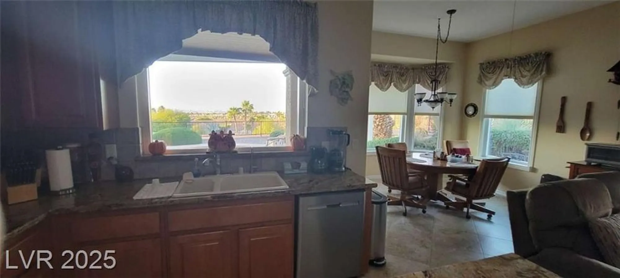 Property Slideshow image 3 of 12 | 2023 may valley way, Henderson, NV, 89052