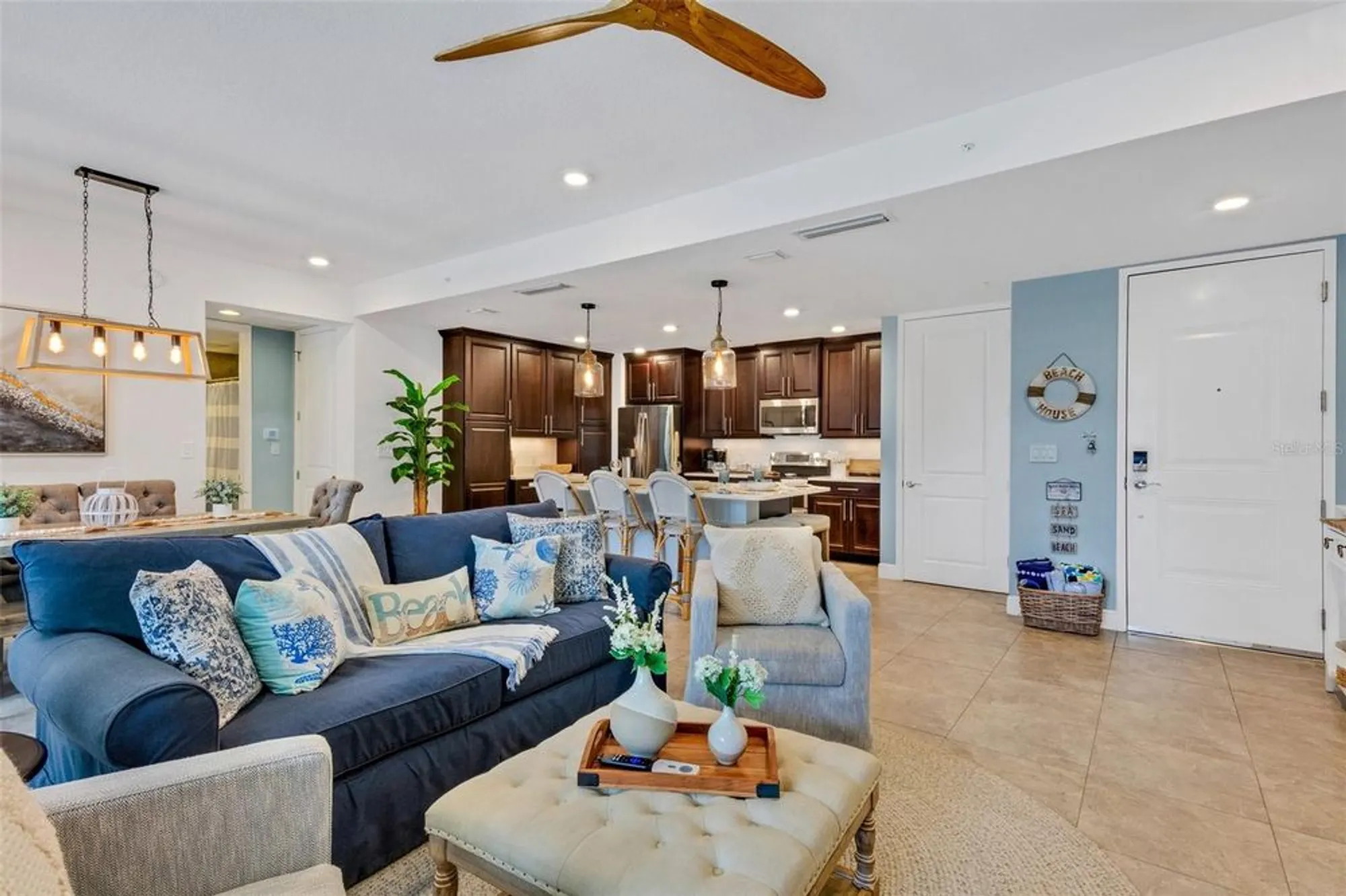 Property Slideshow image 11 of 94 | 395 aruba cir unit 101, Bradenton, FL, 34209