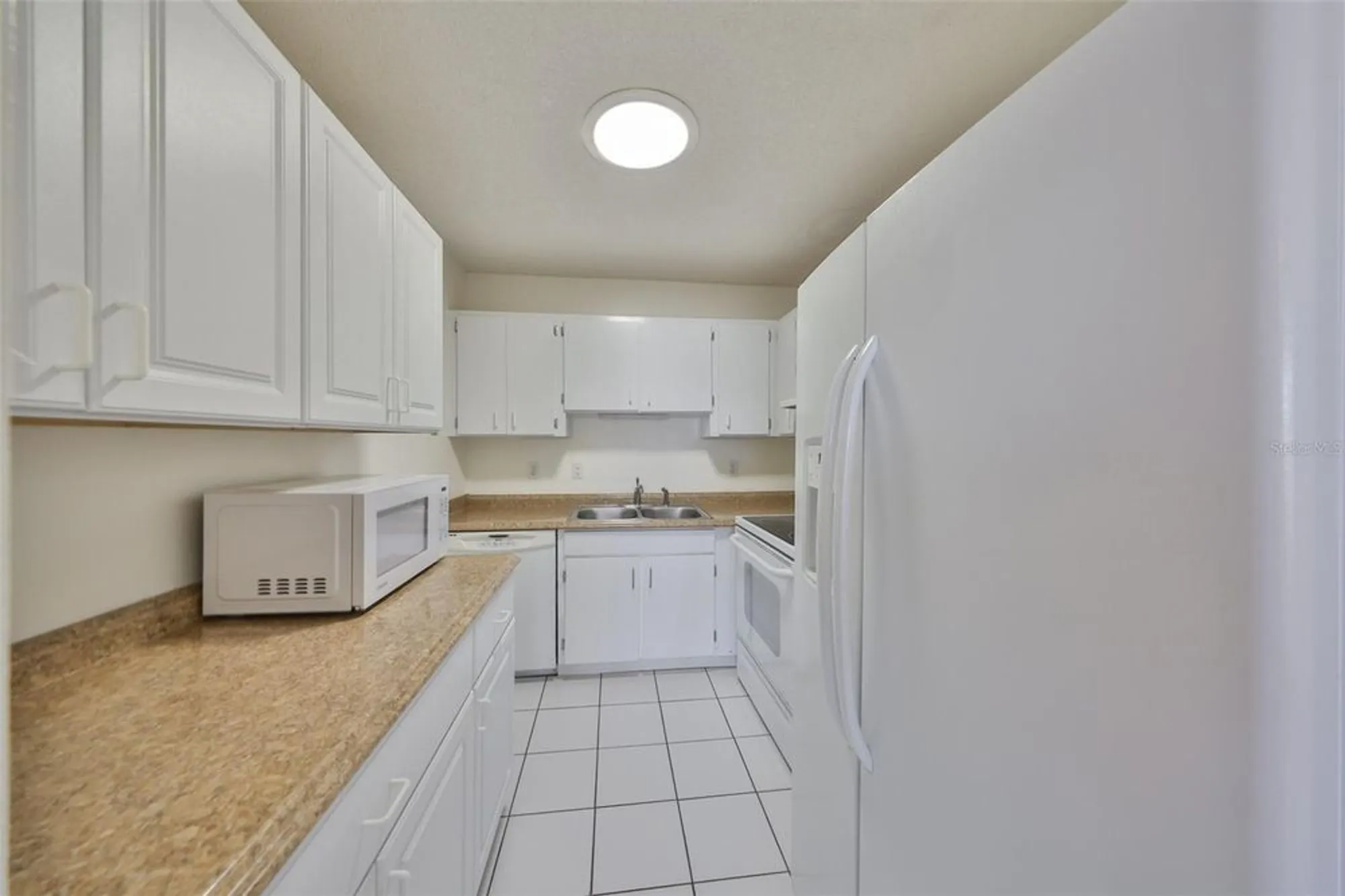 Property Slideshow image 7 of 45 | 431 gloucester blvd, Sun City Center, FL, 33573