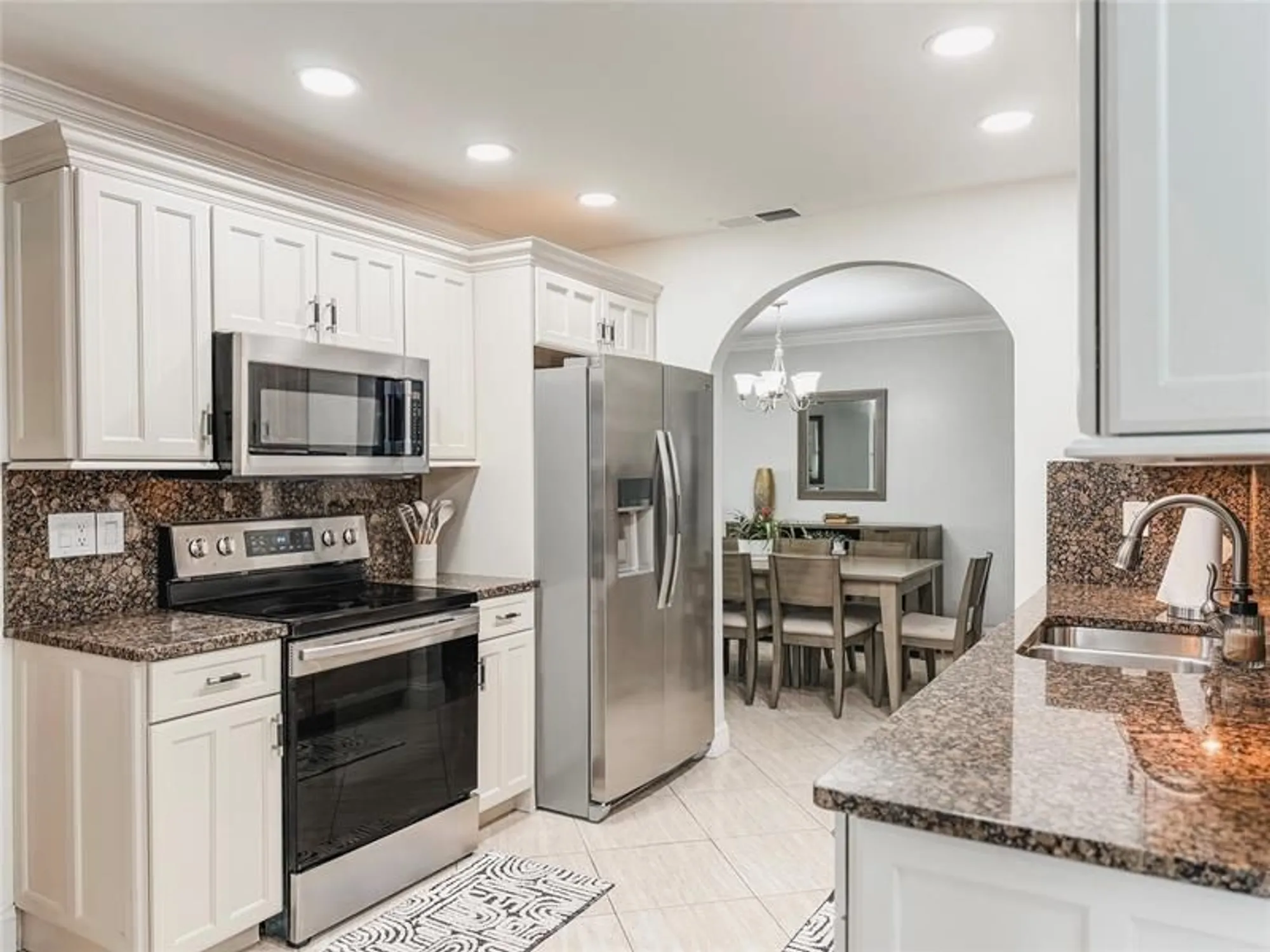 Property Slideshow image 6 of 41 | 755 nw 74th way, Margate, FL, 33063