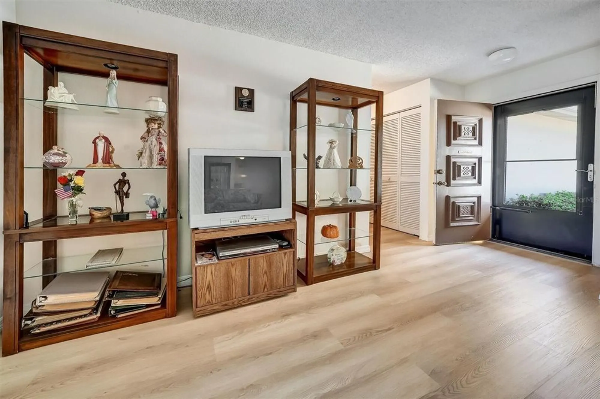 Property Slideshow image 11 of 45 | 8420 winding wood dr, Port Richey, FL, 34668