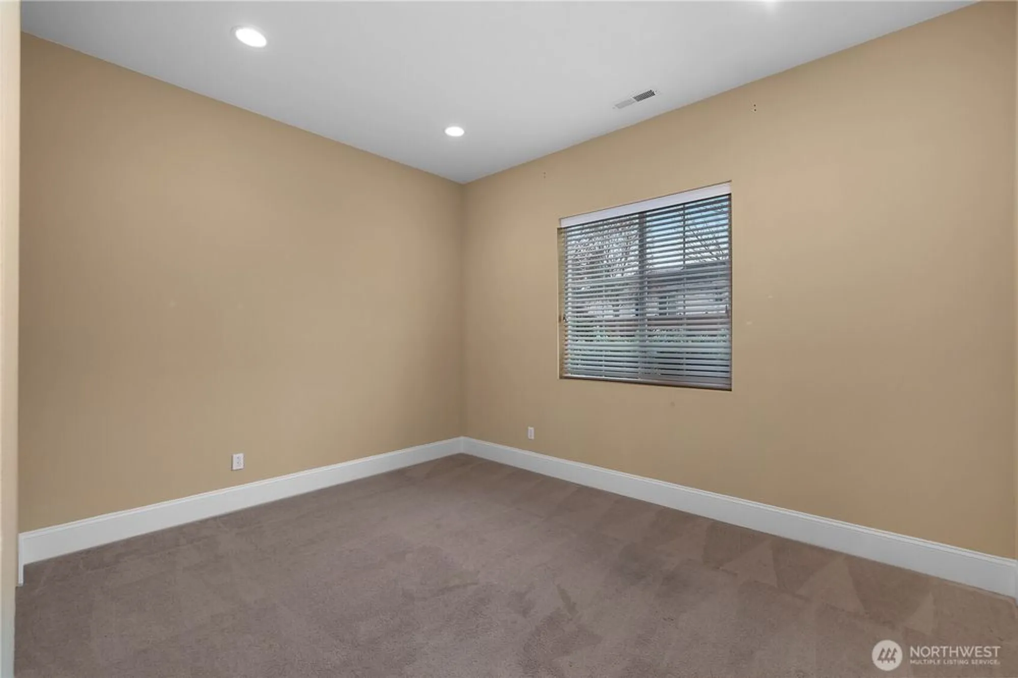 Property Slideshow image 30 of 39 | 8265 orcas loop, Lacey, WA, 98516