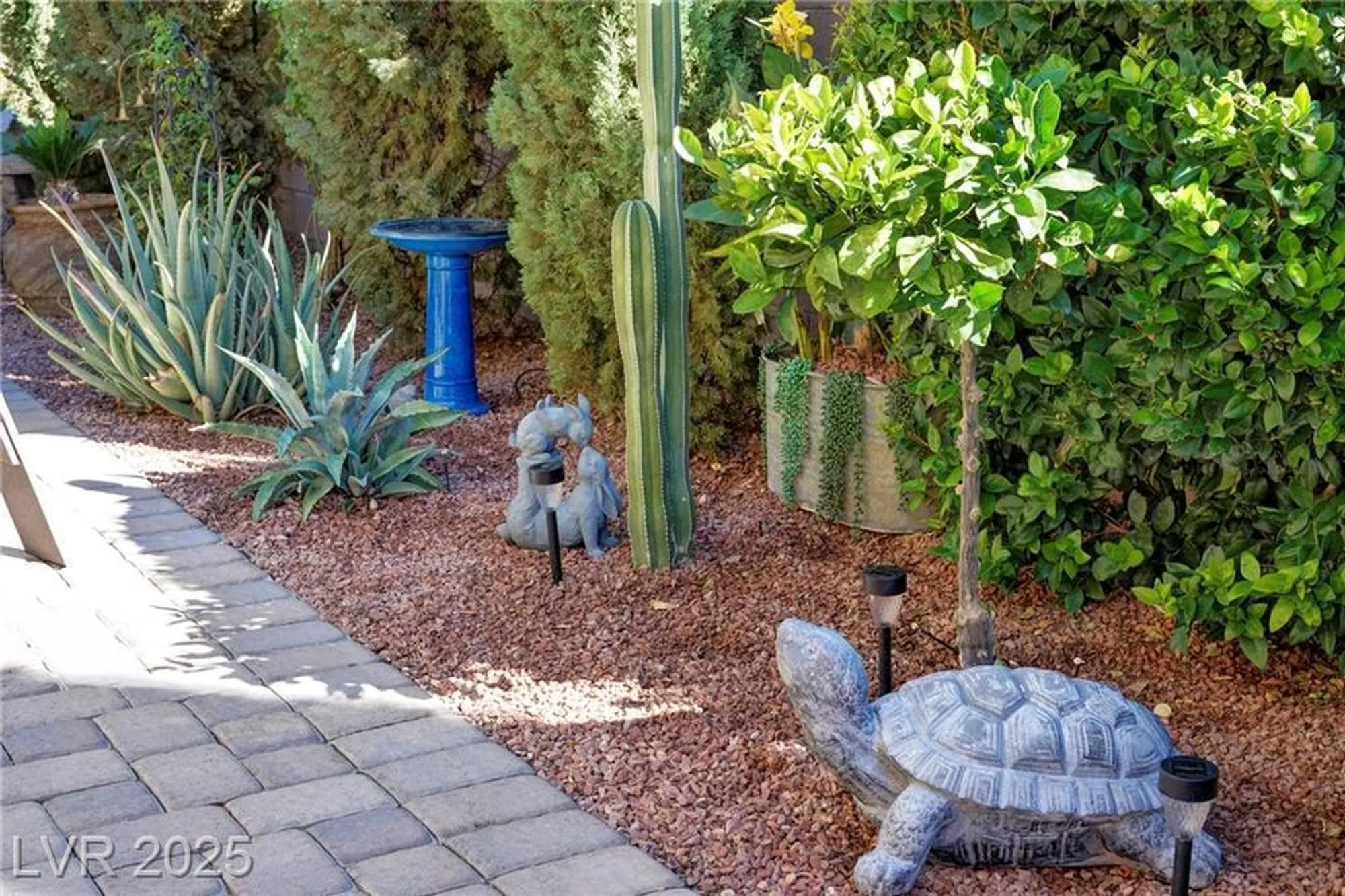 Property Slideshow image 19 of 68 | 1844 wolfcreek falls ct, Henderson, NV, 89044