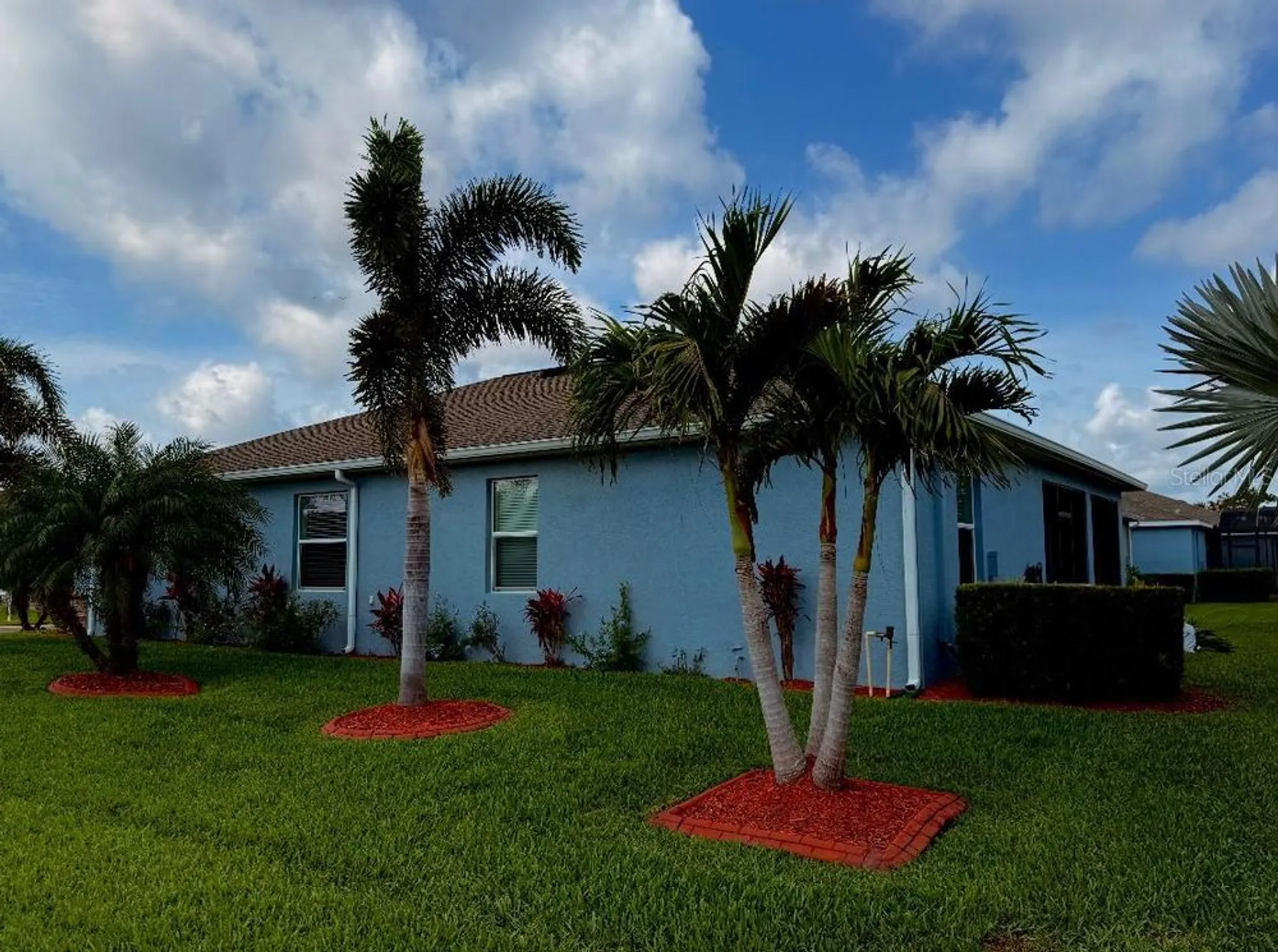 Property Slideshow image 4 of 12 | 2919 woodward ln, Winter Haven, FL, 33884