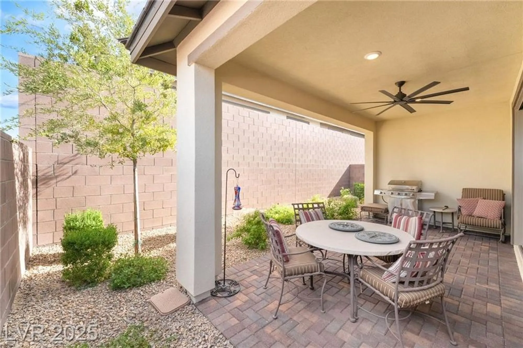 Property Slideshow image 32 of 43 | 9553 jadeite ln, Las Vegas, NV, 89143
