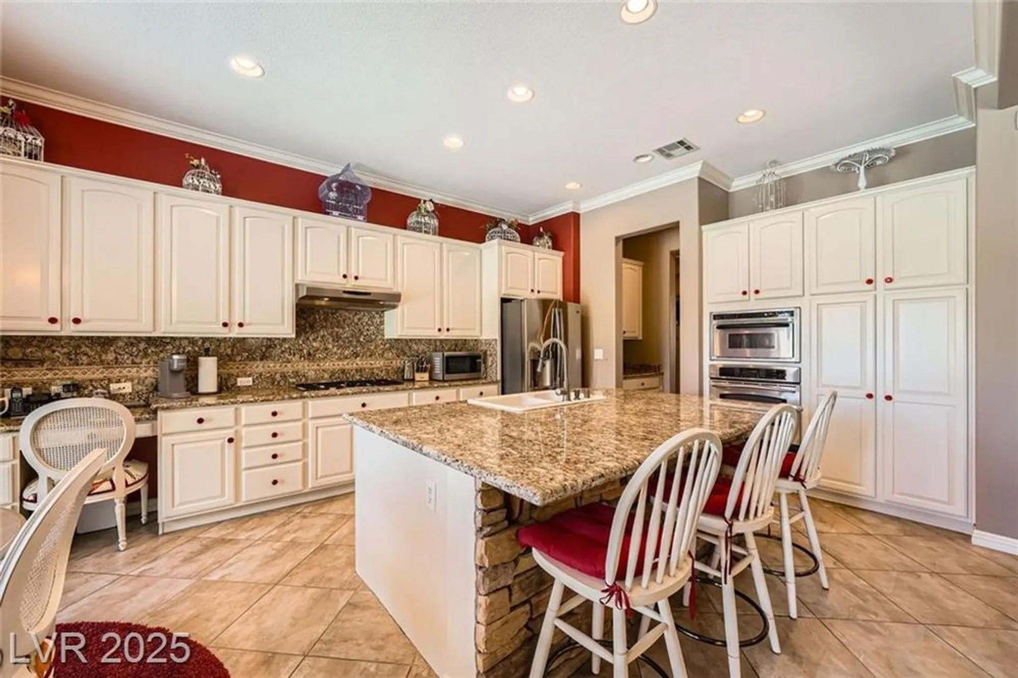 Property Slideshow image 16 of 72 | 4719 riva de romanza st, Las Vegas, NV, 89135