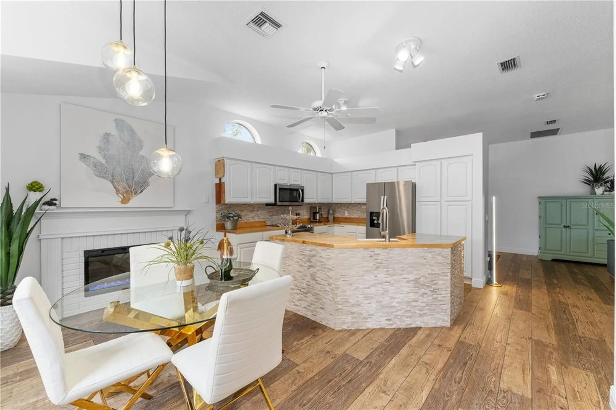 Property Slideshow image 10 of 36 | 1302 lopez ln, The Villages, FL, 32159