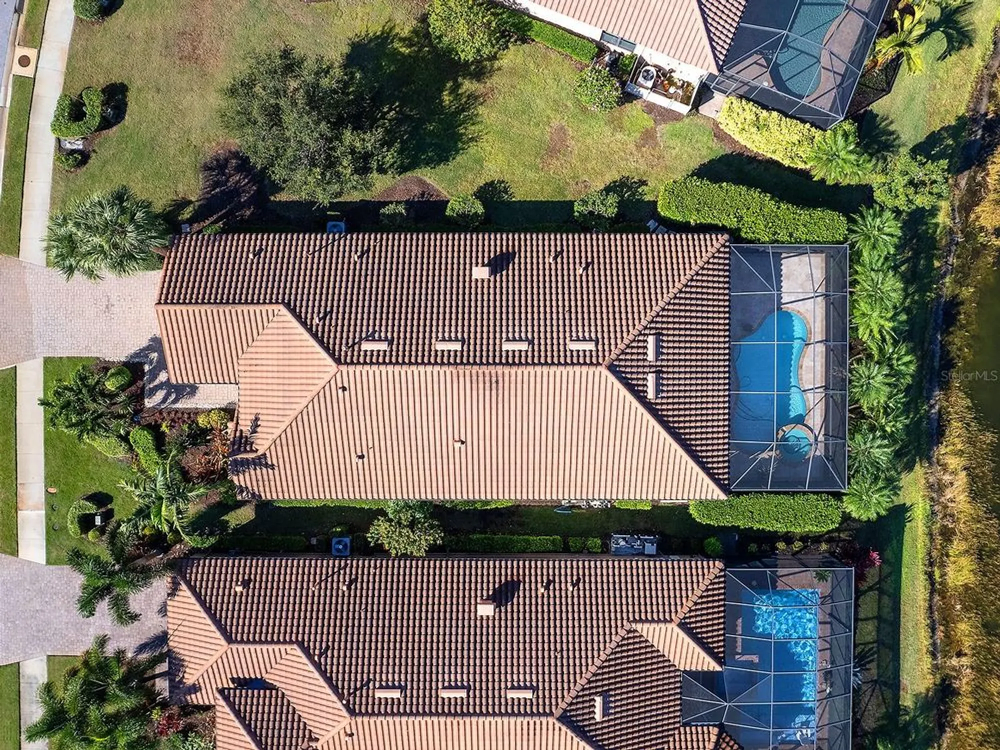 Property Slideshow image 12 of 81 | 12729 fontana loop, Lakewood Ranch, FL, 34211