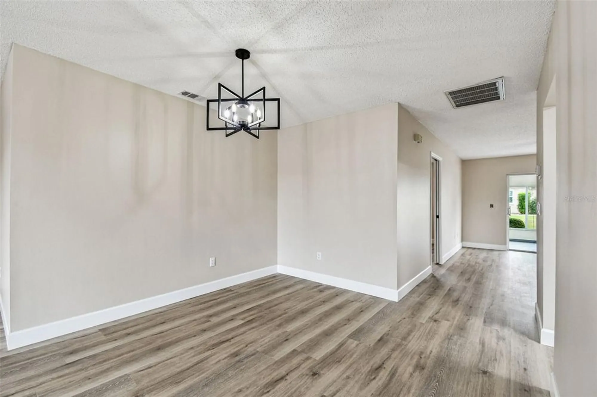 Property Slideshow image 10 of 36 | 1805 butterfly pl, Sun City Center, FL, 33573