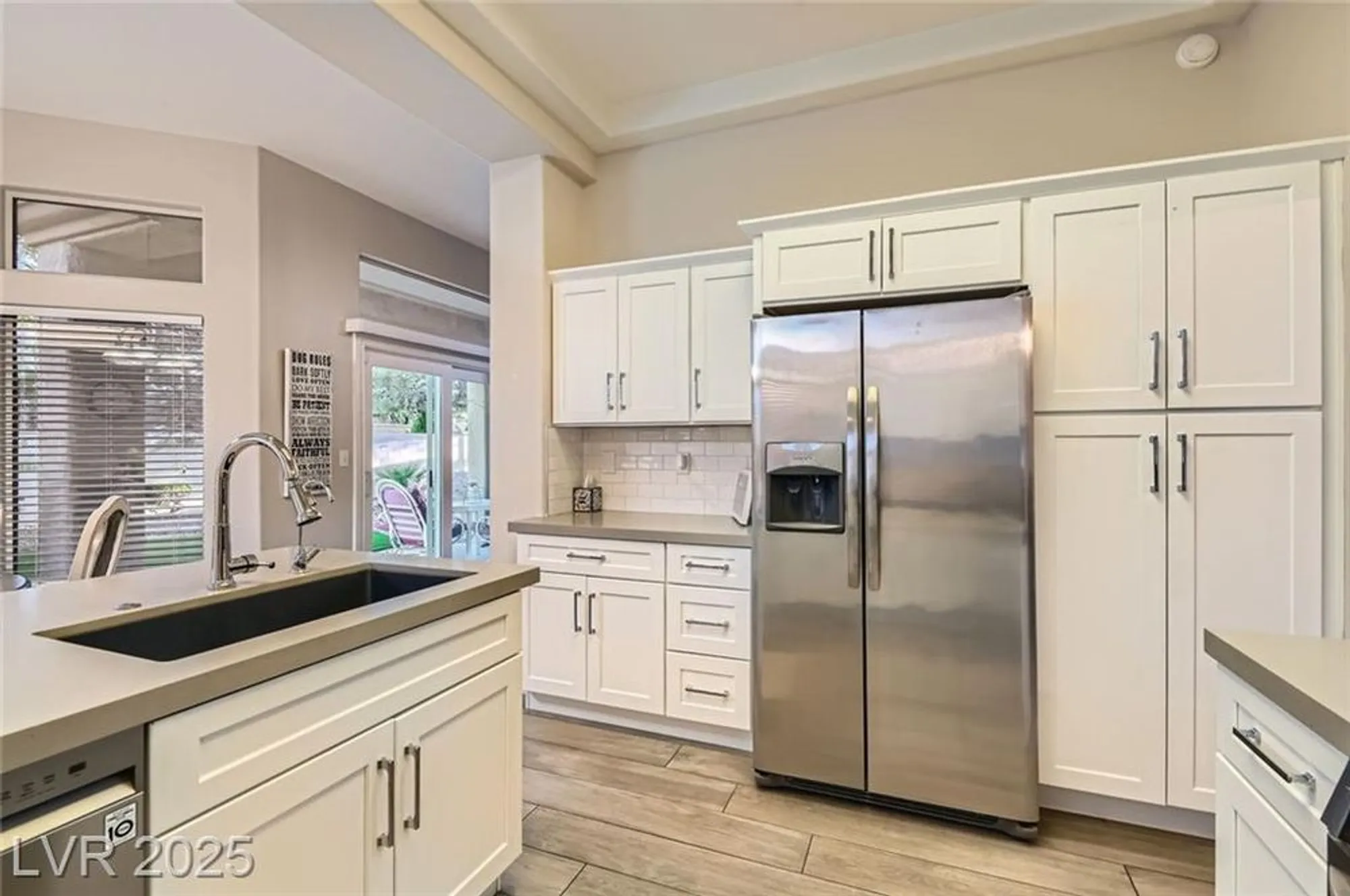 Property Slideshow image 9 of 36 | 10309 broom hill dr, Las Vegas, NV, 89134