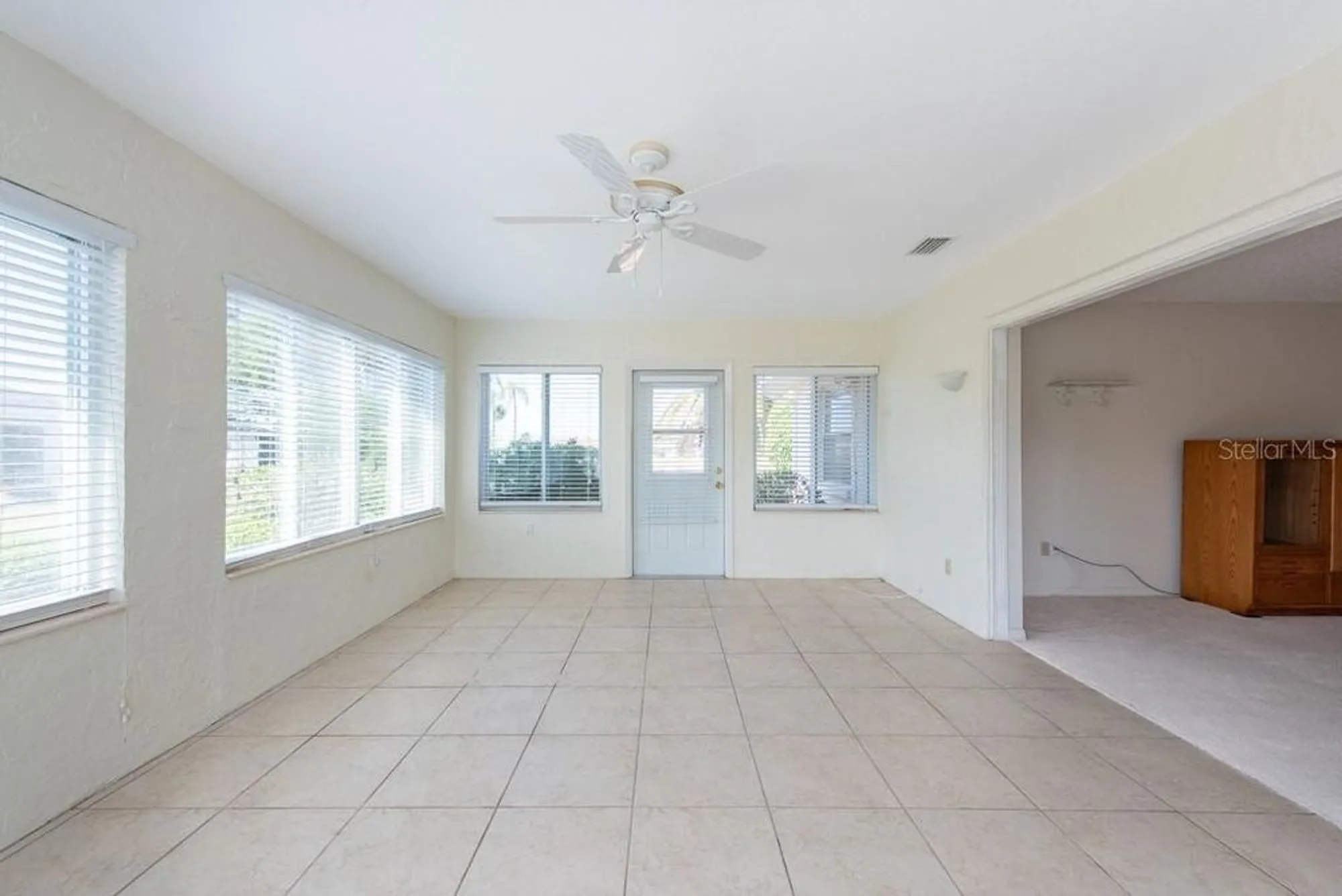 Property Slideshow image 16 of 44 | 106 silverbell ct, Sun City Center, FL, 33573