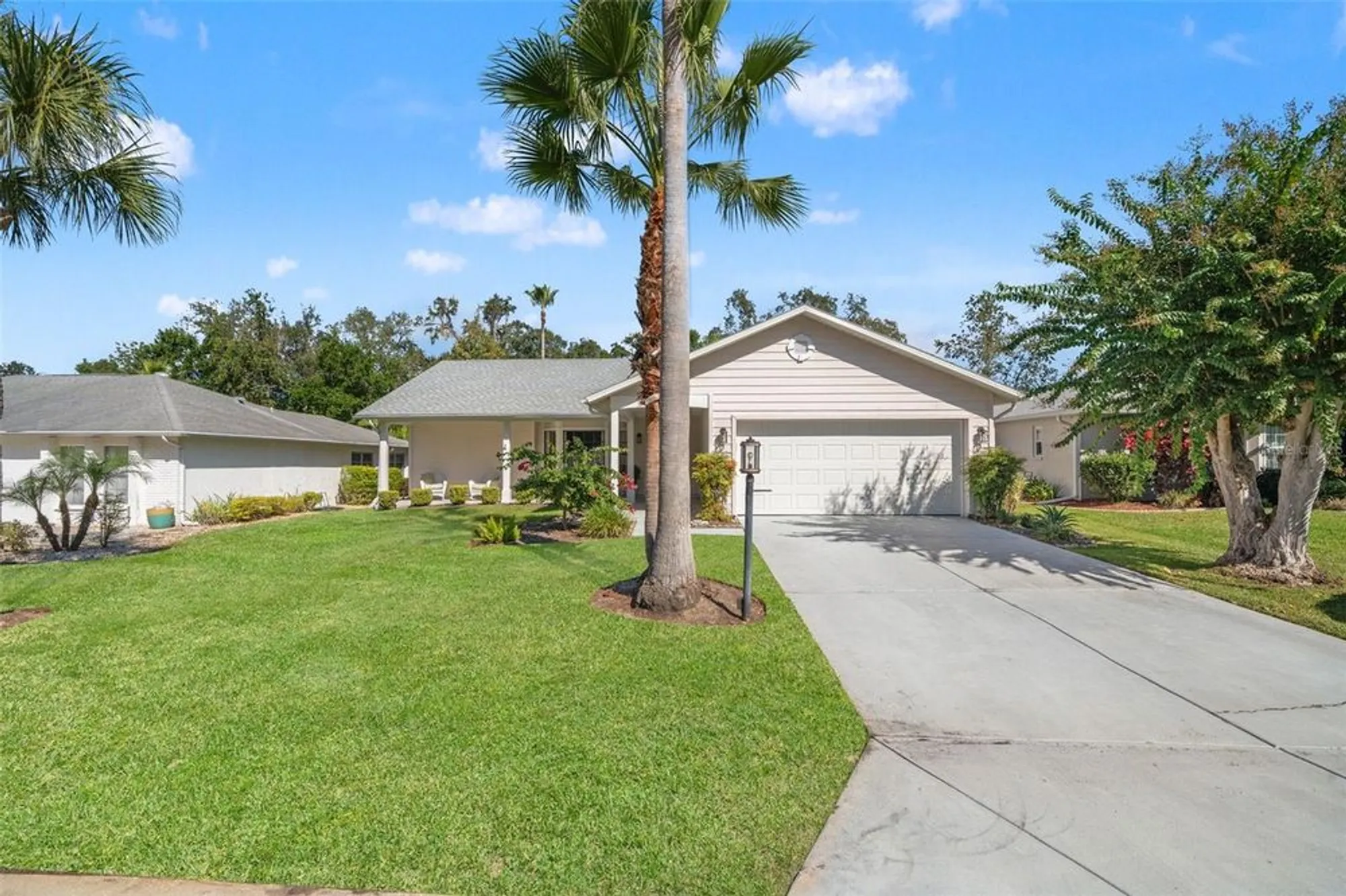 Property Slideshow image 4 of 77 | 2647 royal ridge dr, Spring Hill, FL, 34606