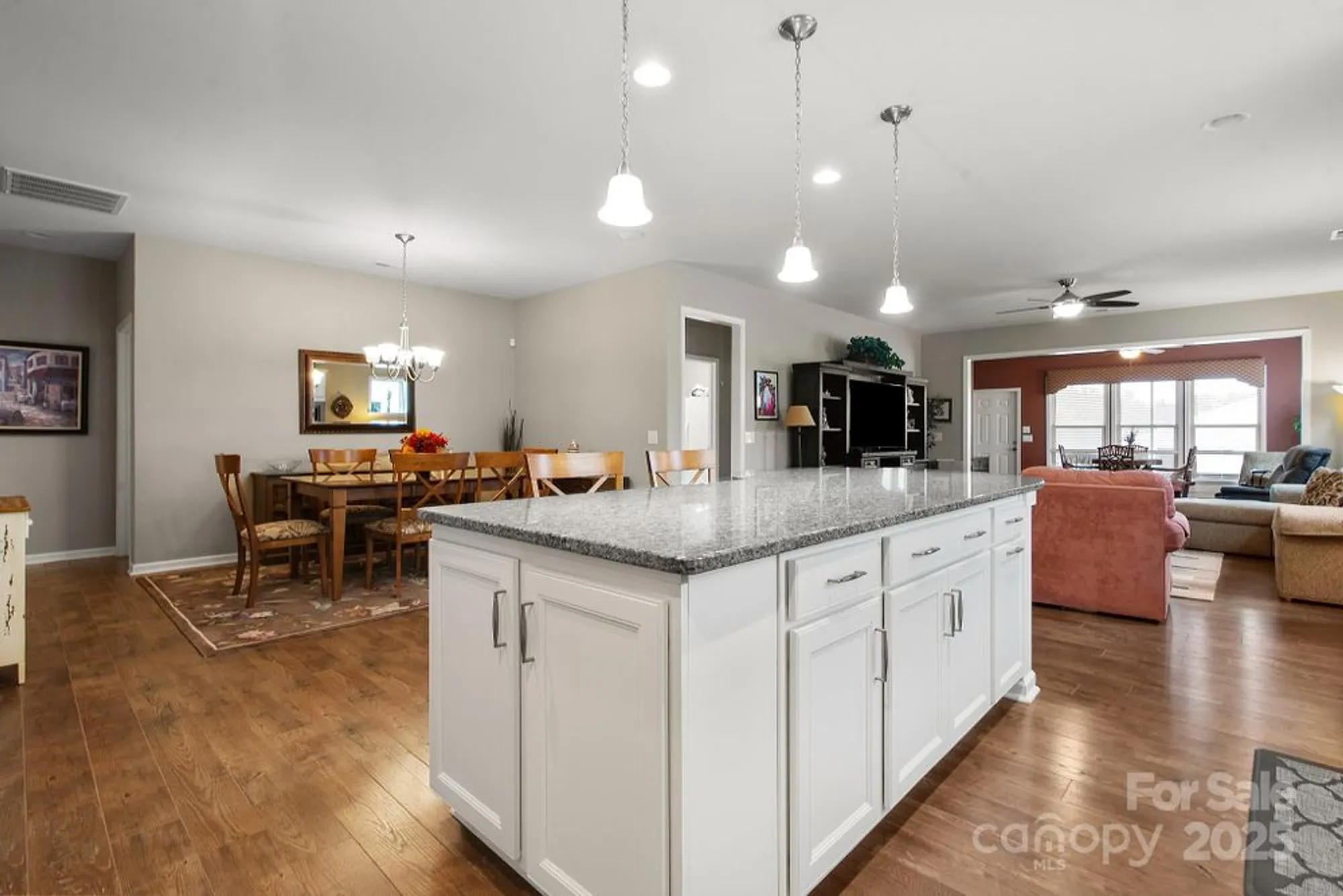 Property Slideshow image 12 of 38 | 689 birchway dr, Fort Mill, SC, 29715