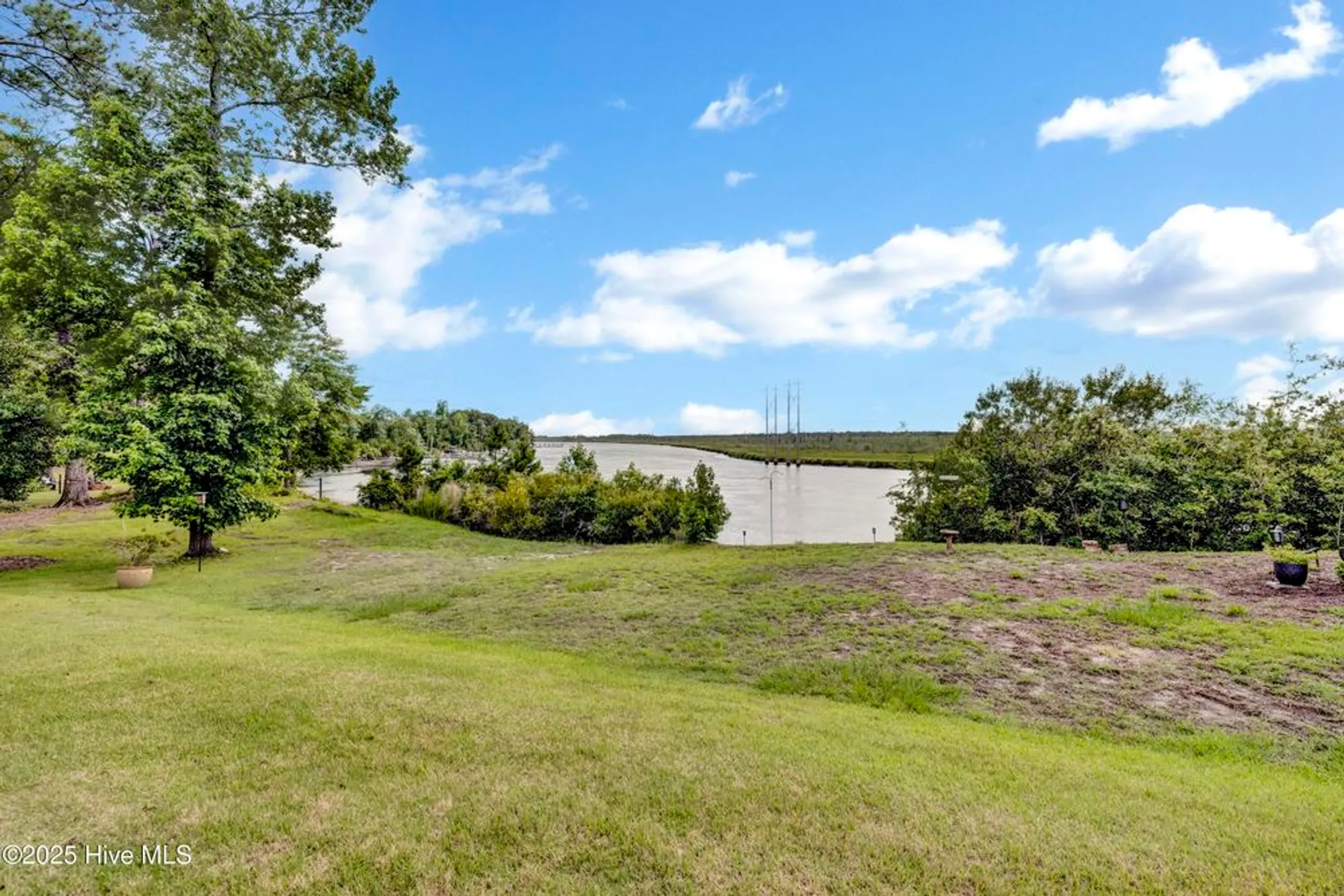 Property Slideshow image 71 of 128 | 3623 white cliffs dr, Castle Hayne, NC, 28429