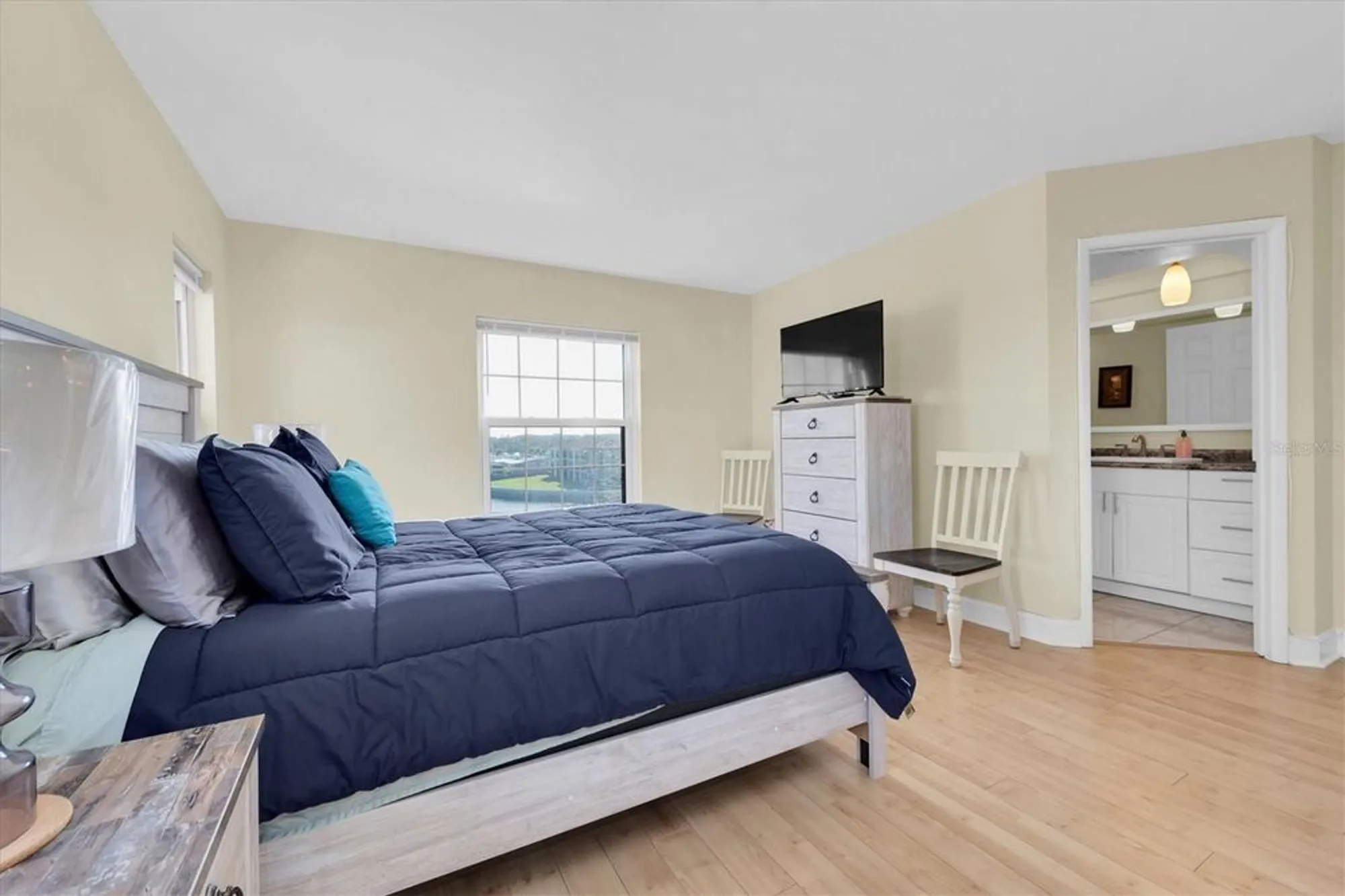 Property Slideshow image 17 of 33 | 19029 us highway 19 n apt 8-25, Clearwater, FL, 33764